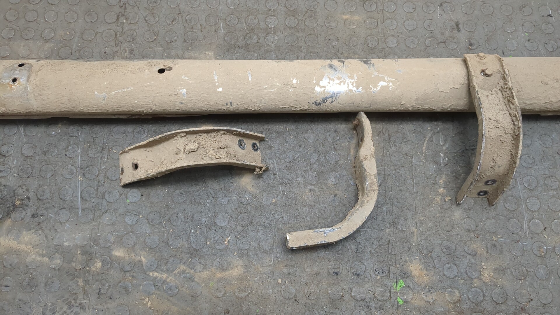 Подножка правая