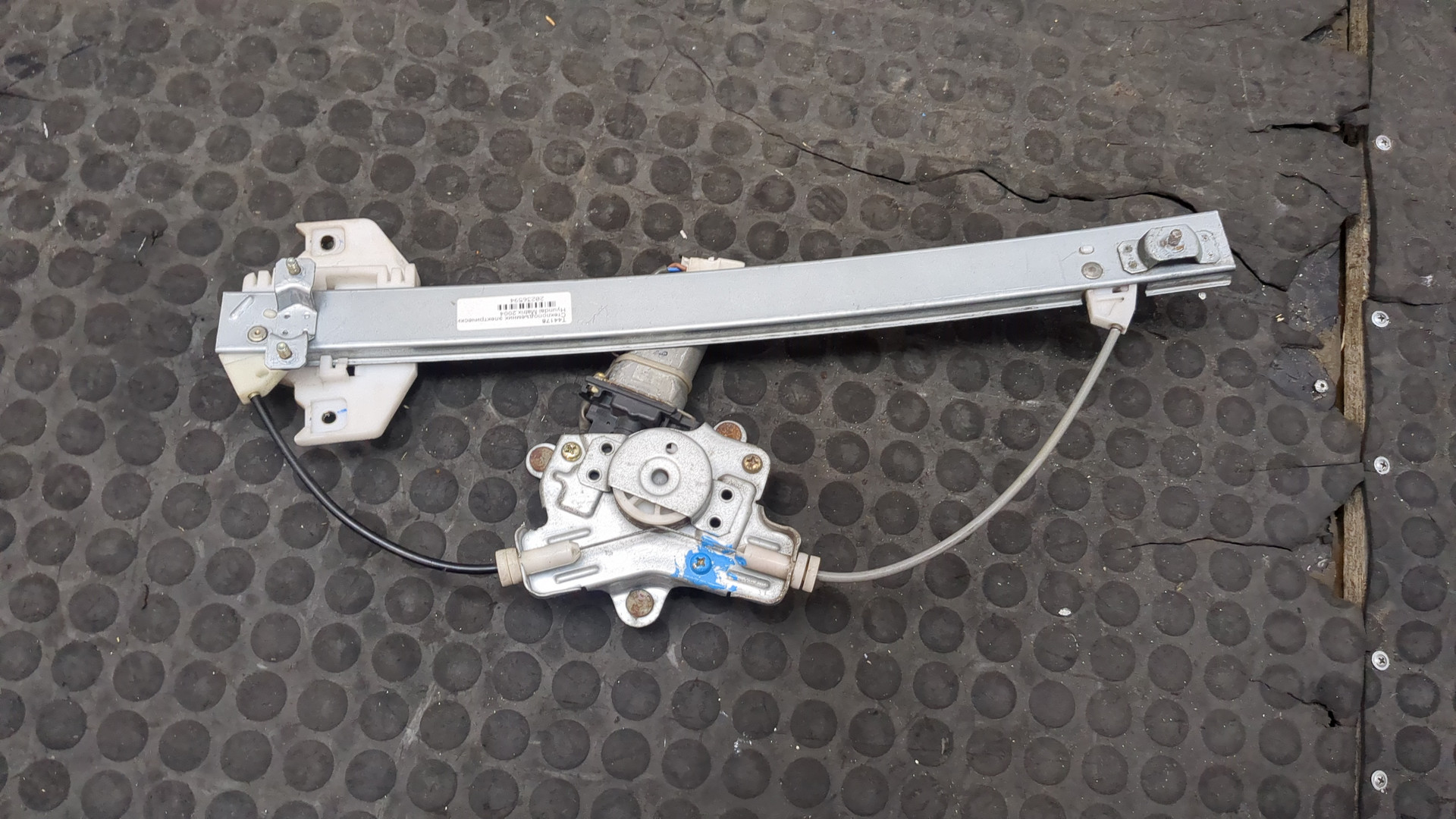 Стеклоподъемник электр. задний правый