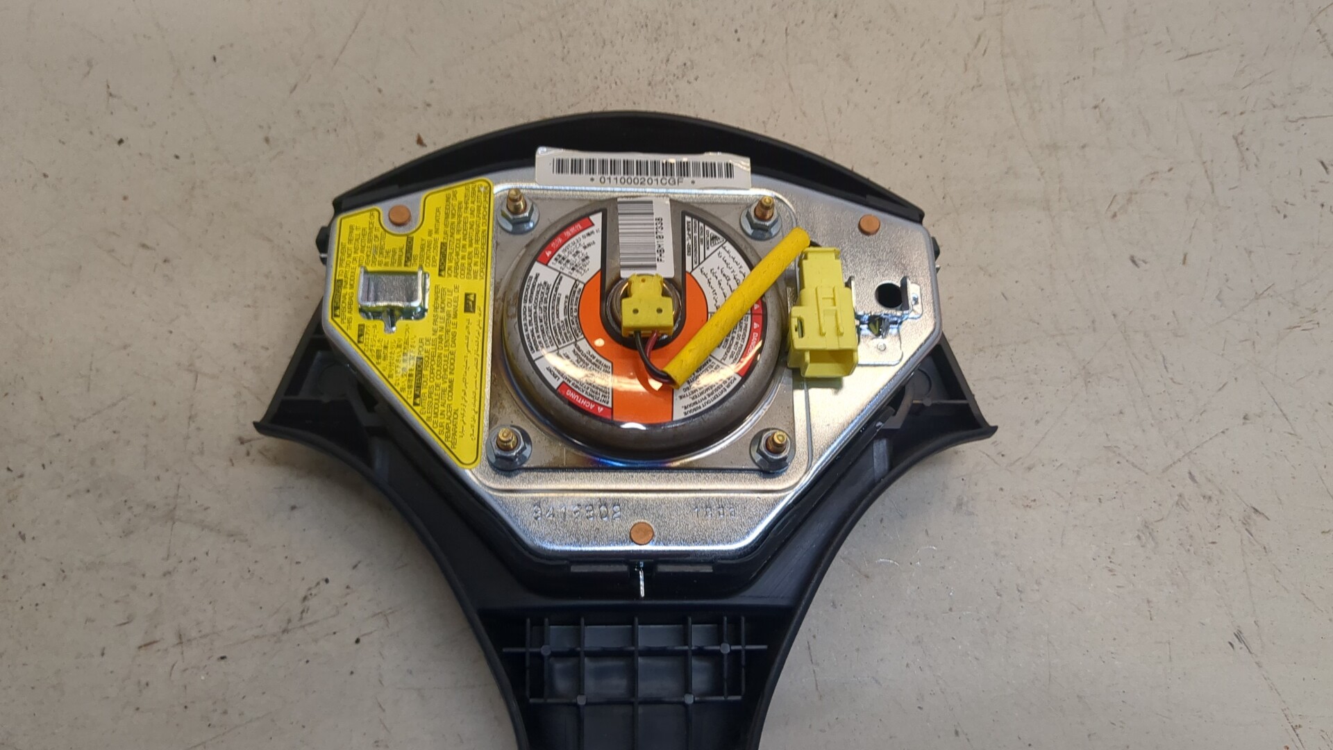 Подушка безопасности в рулевое колесо