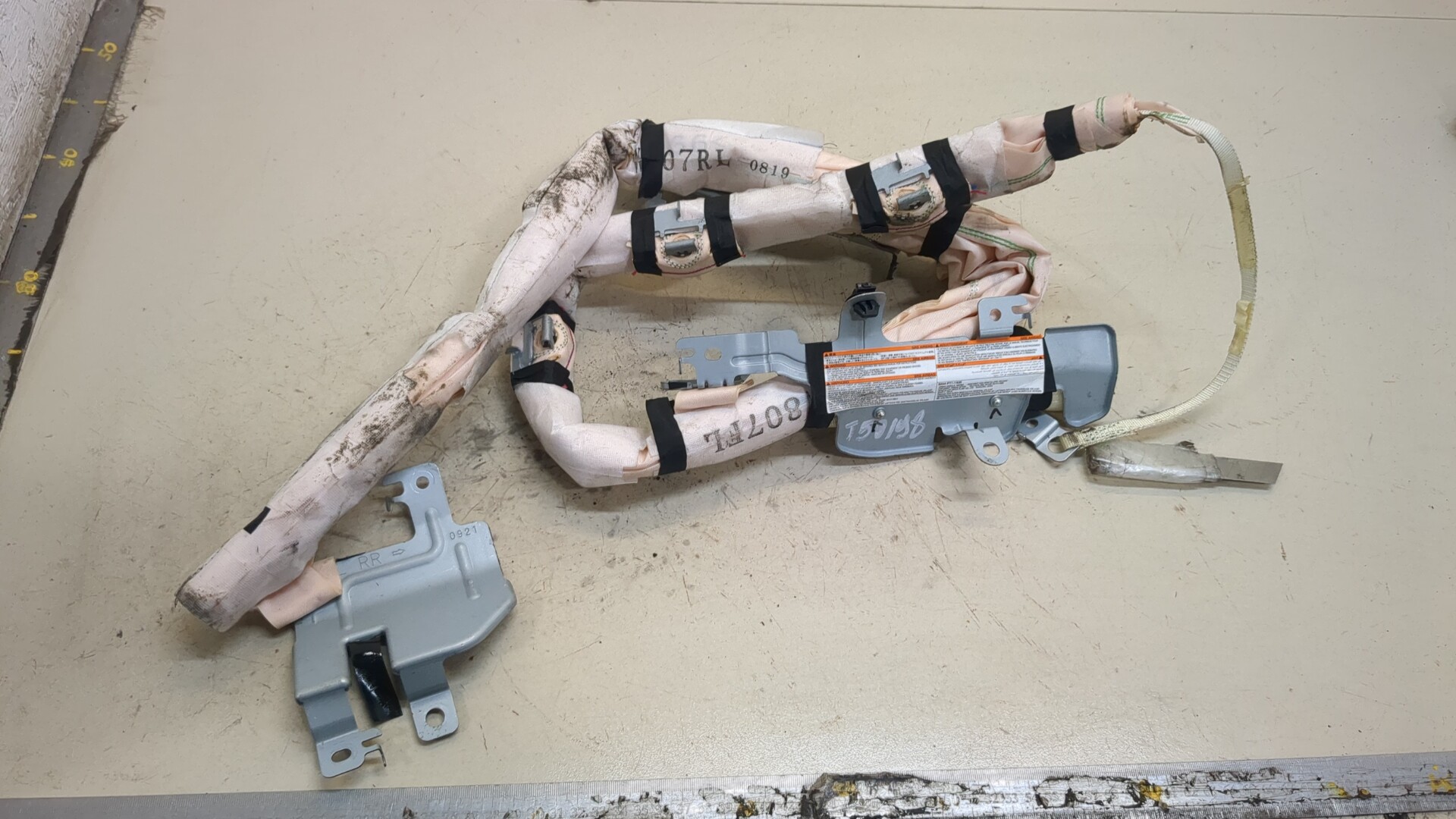 Подушка безопасности боковая (шторка)