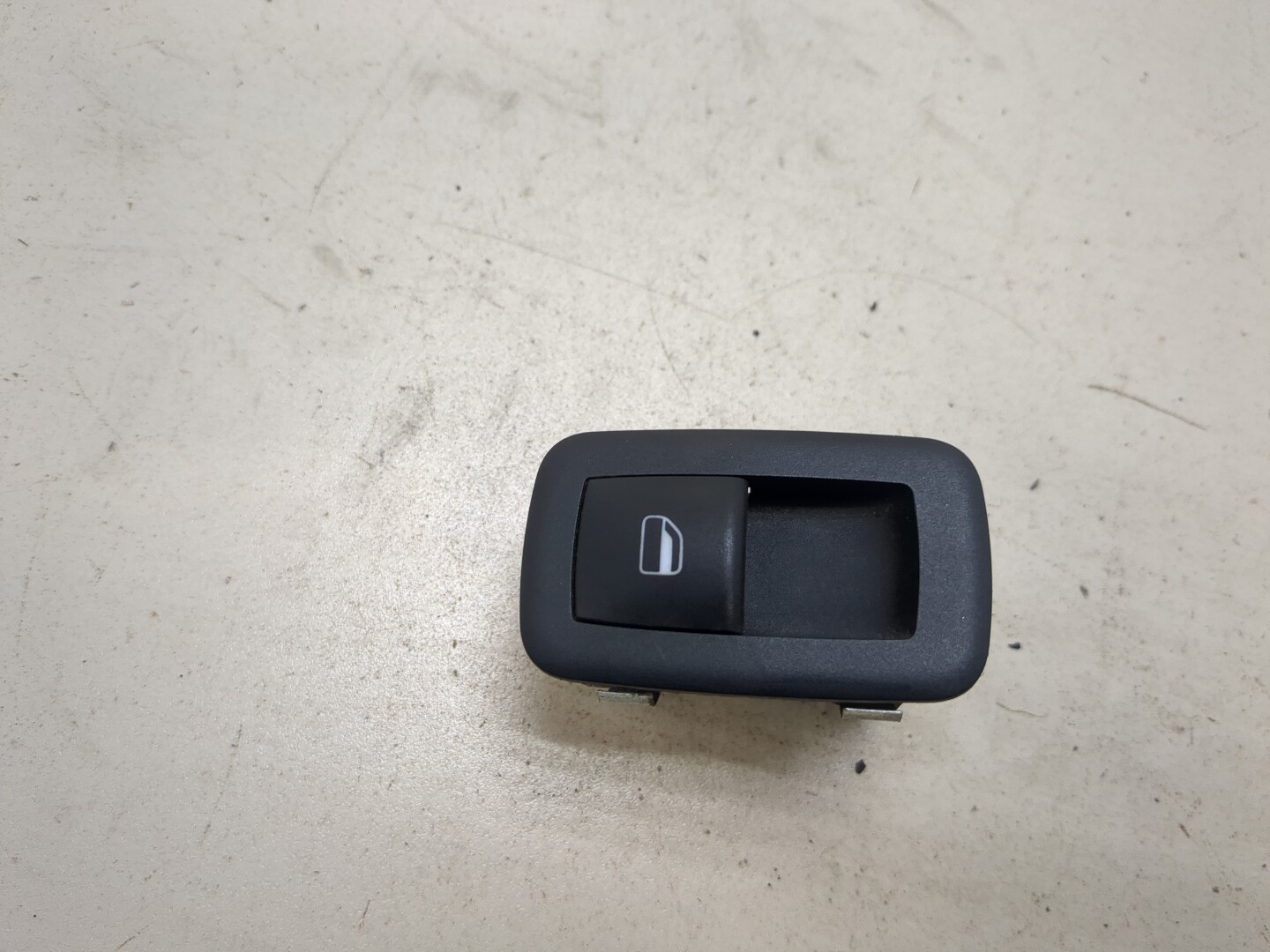 Кнопка стеклоподъемника