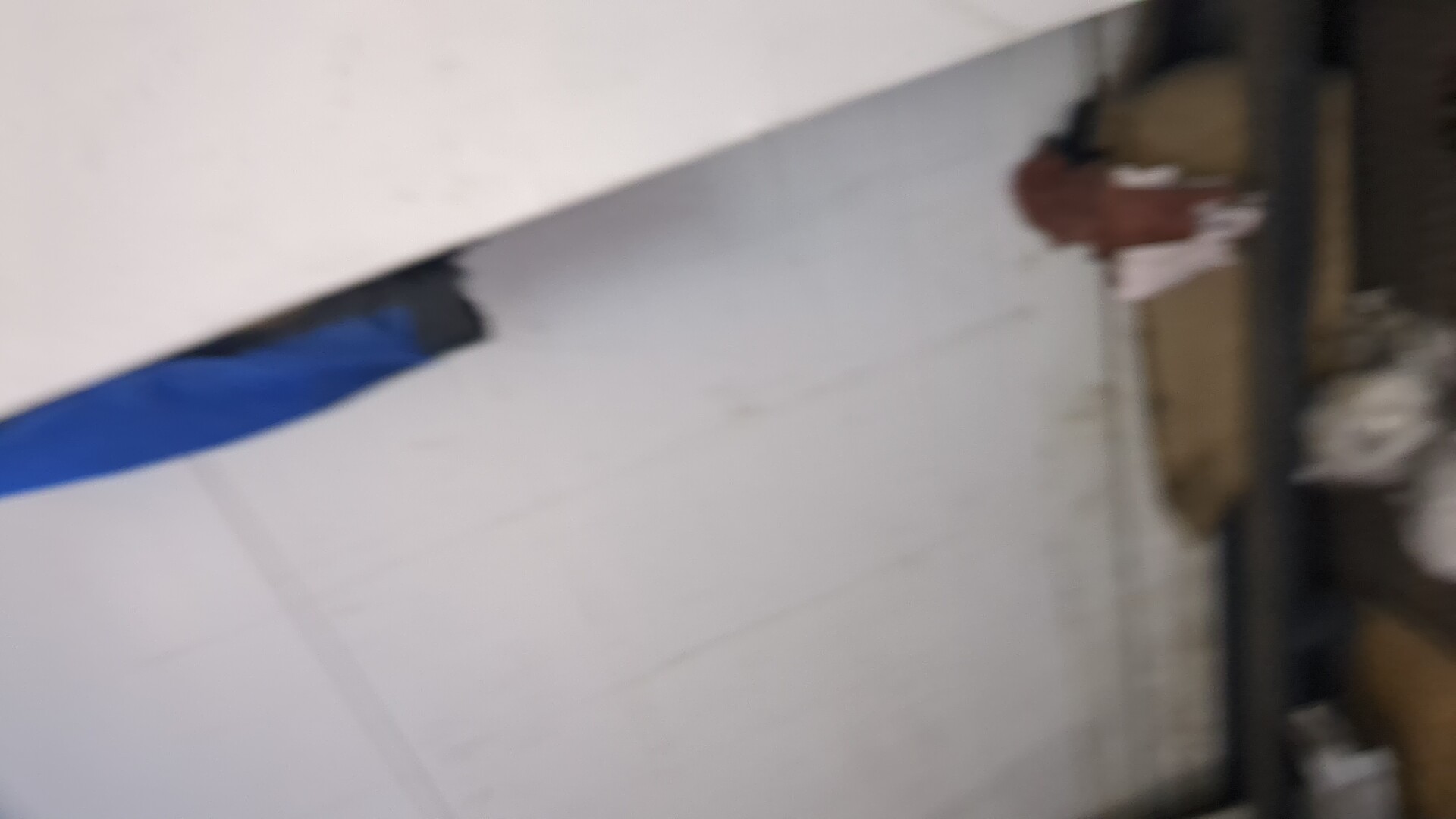 Крыло переднее правое