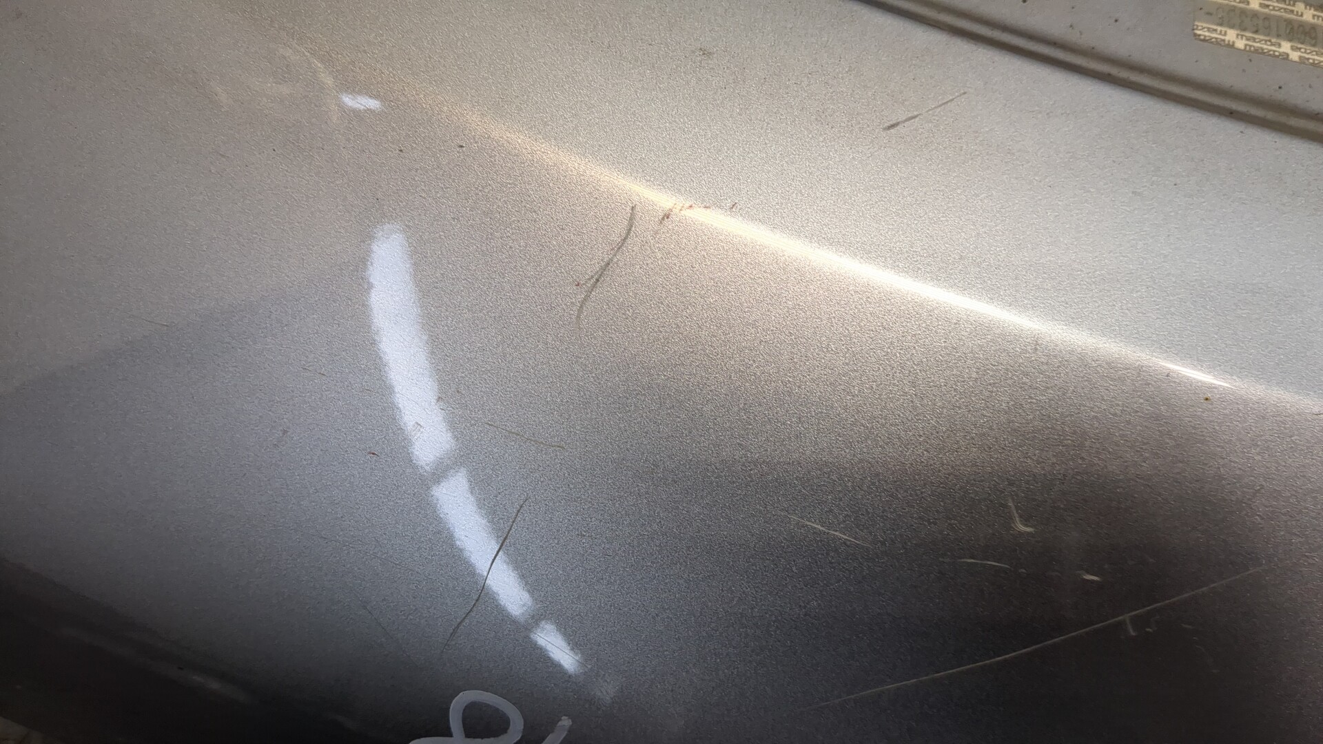 Крыло переднее правое