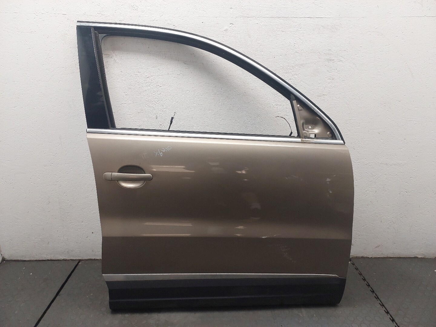 Дверь передняя правая