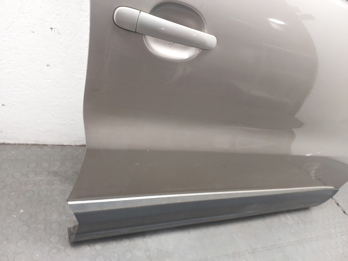 Дверь передняя правая