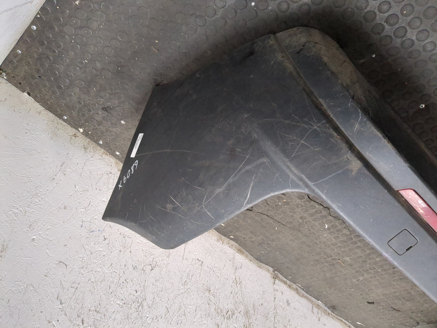 Бампер задний