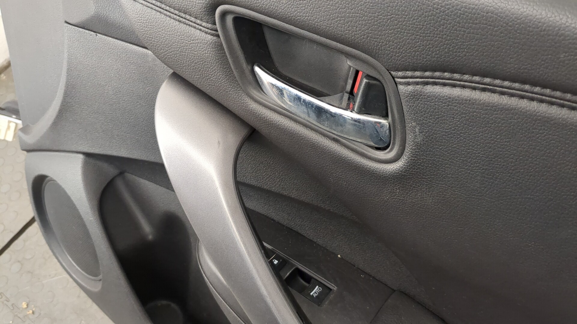 Дверь передняя правая