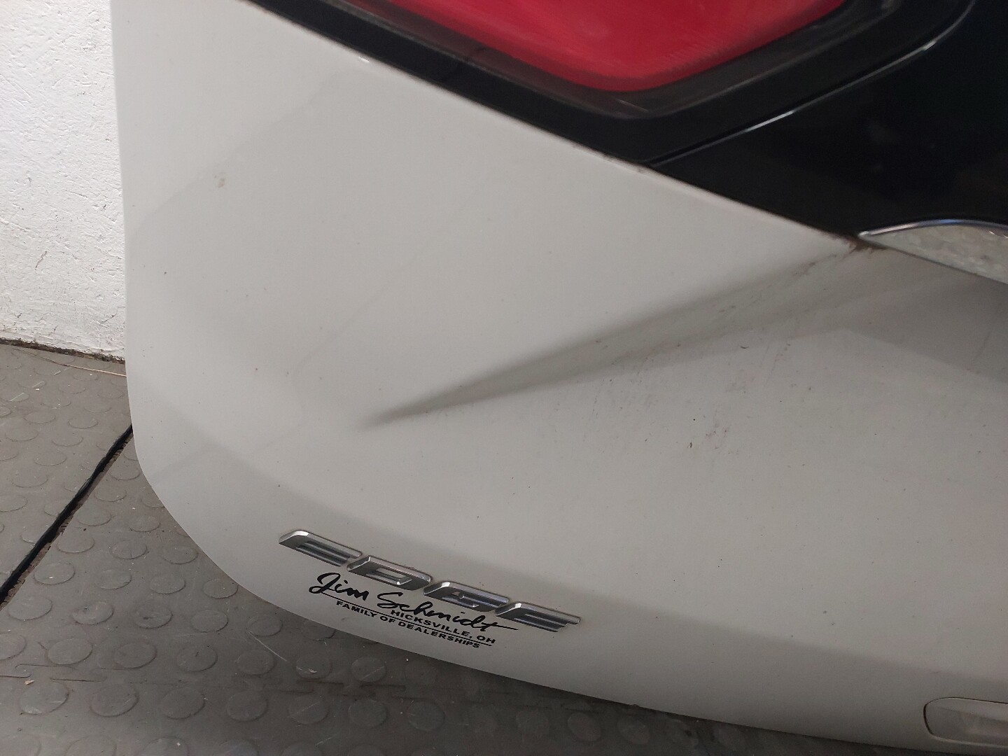 Дверь багажника