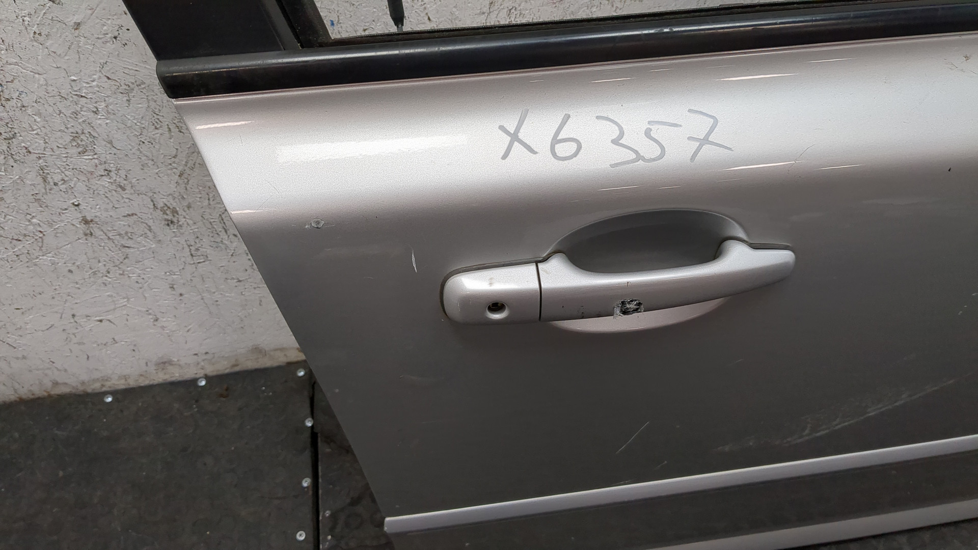 Дверь передняя правая