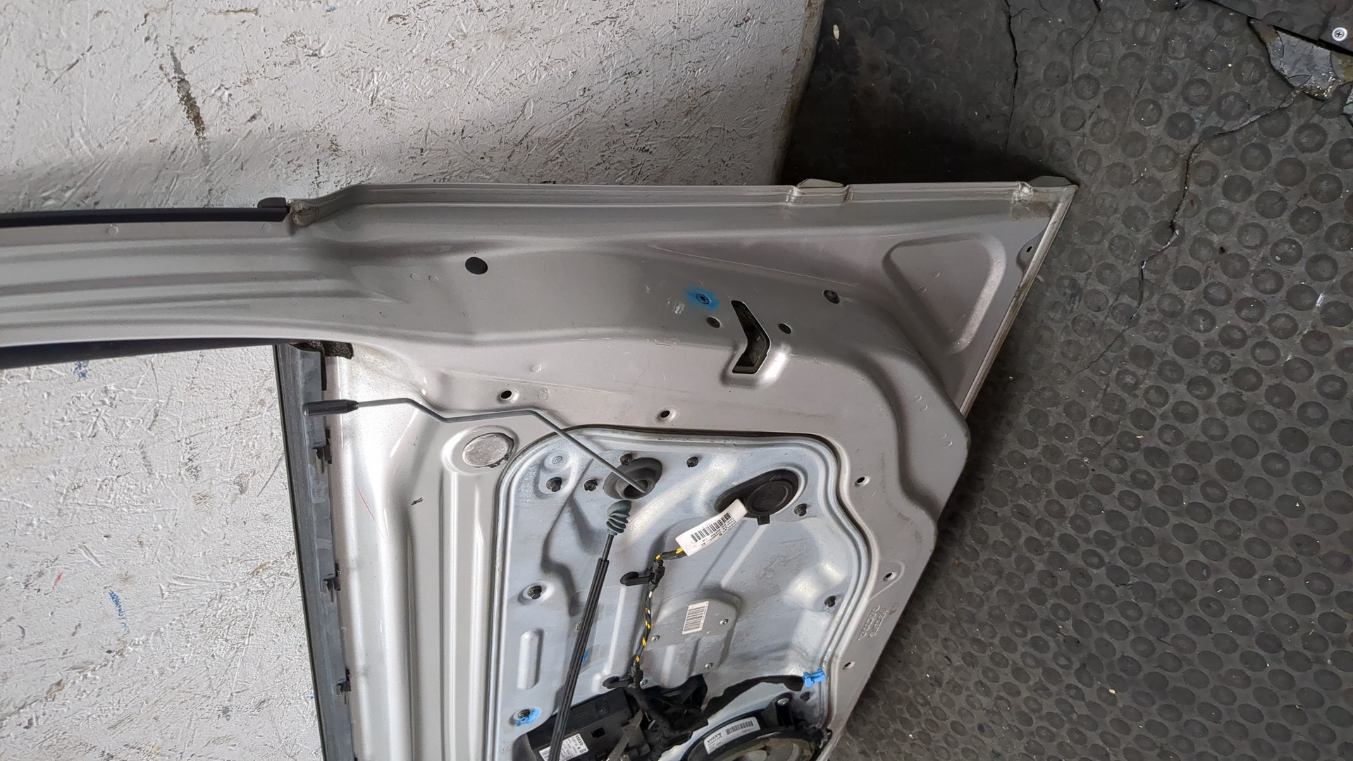 Дверь передняя правая