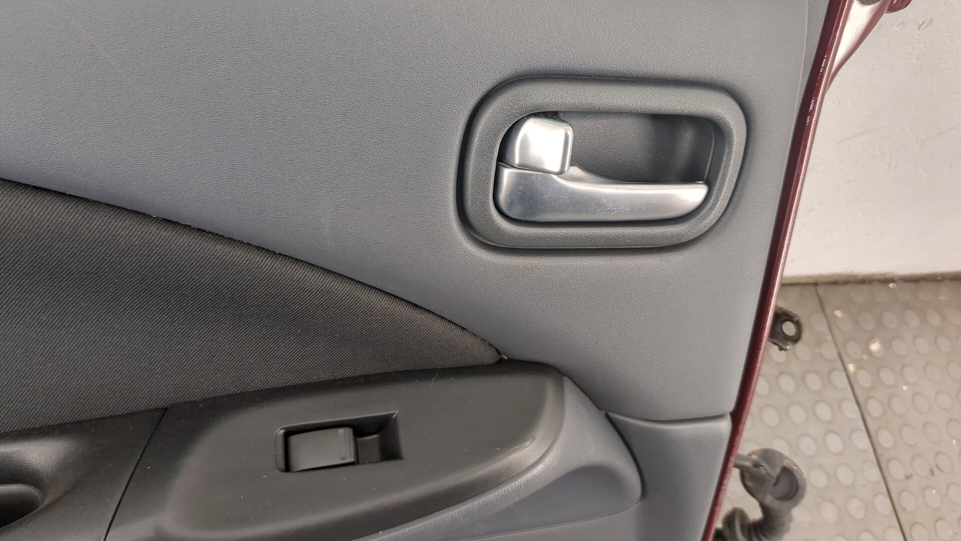 Дверь задняя левая