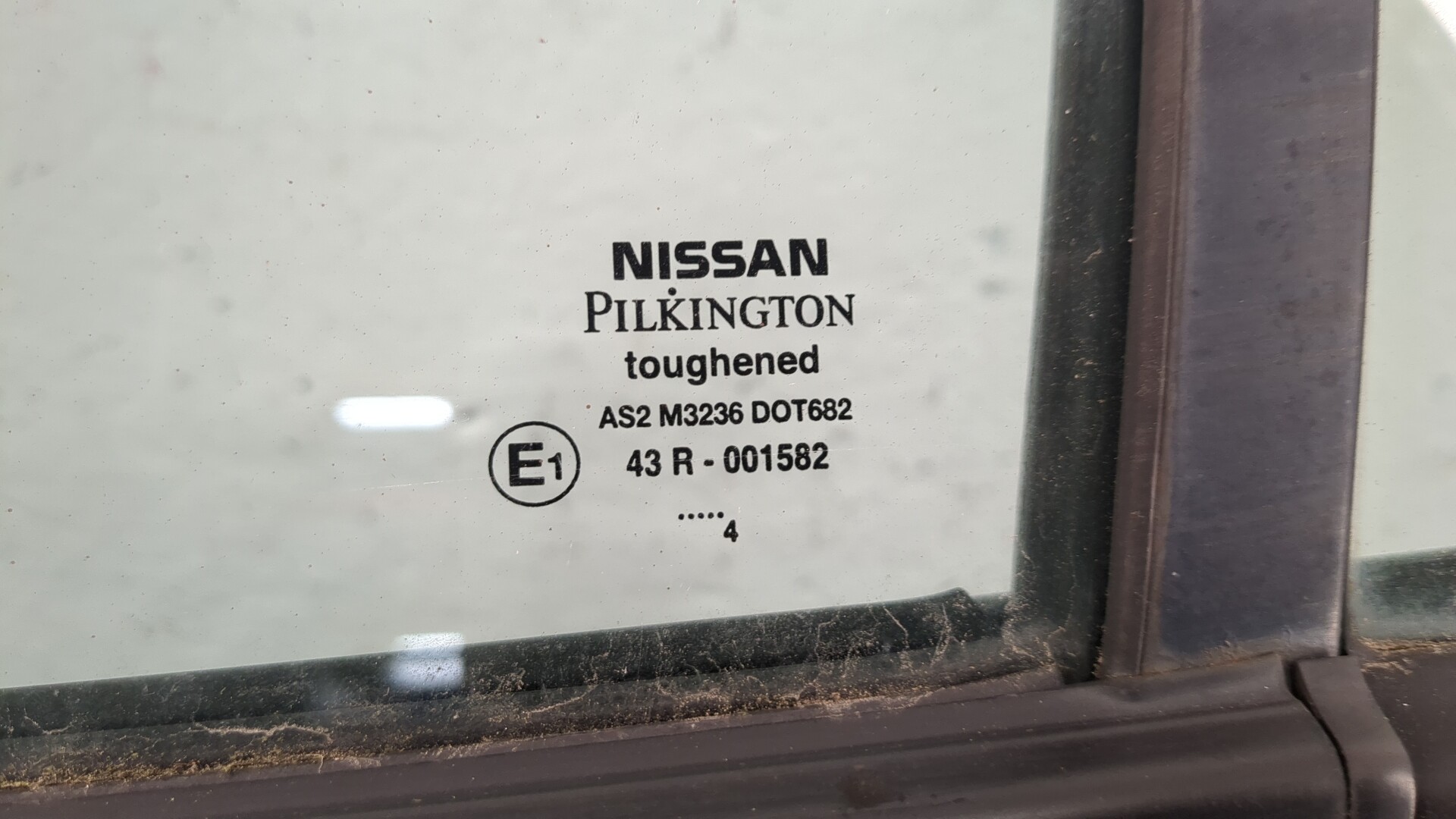 Дверь задняя левая