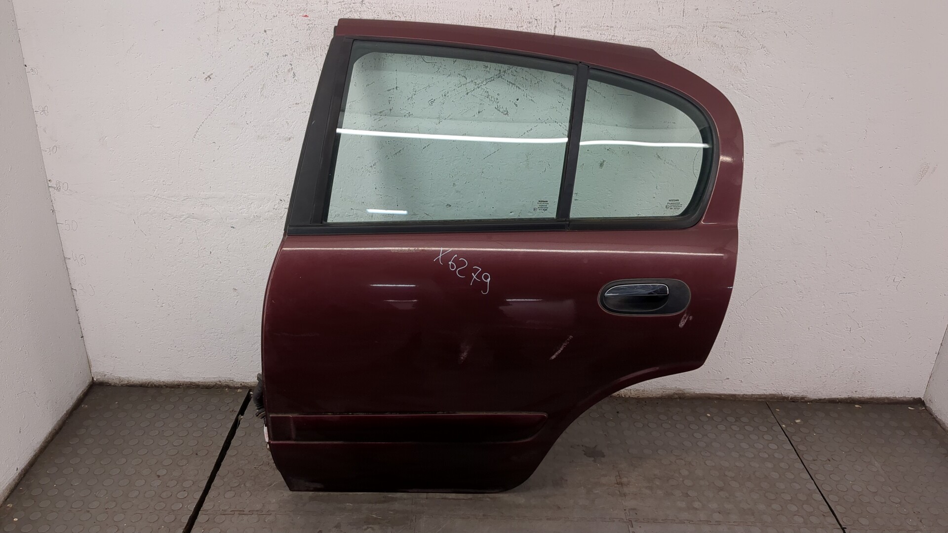 Дверь задняя левая