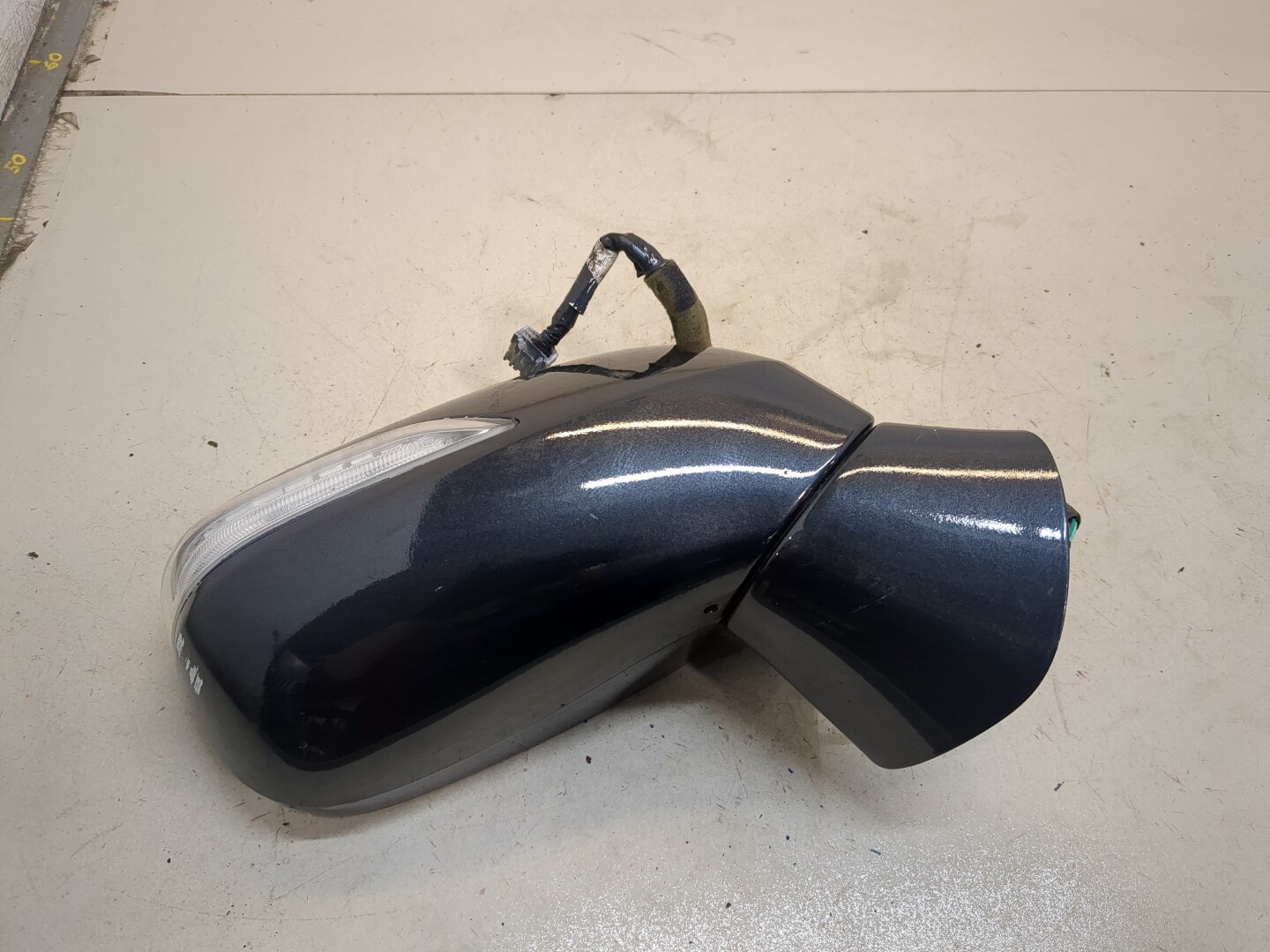 Зеркало правое электрическое