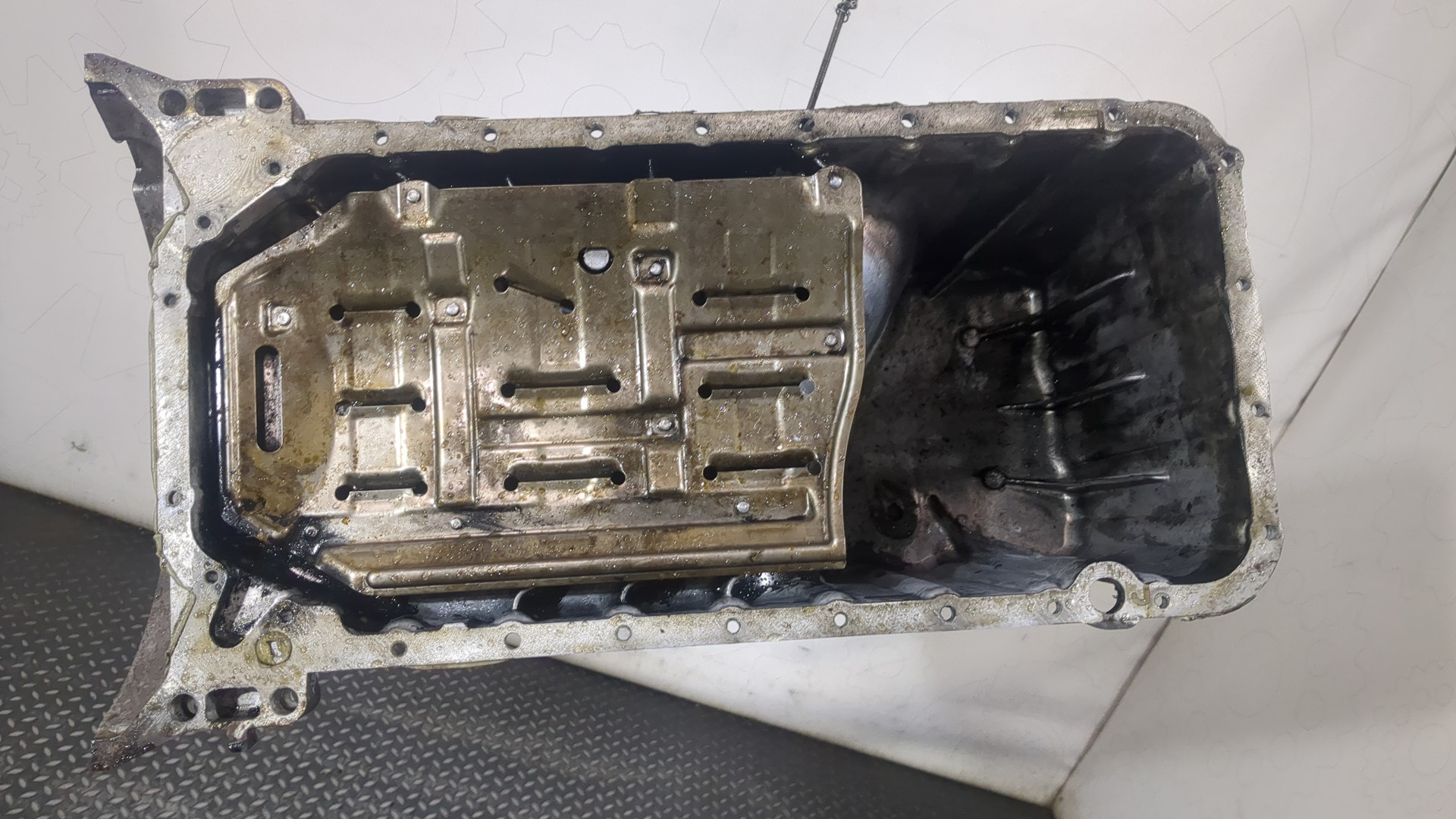 Поддон масляный двигателя (картер)