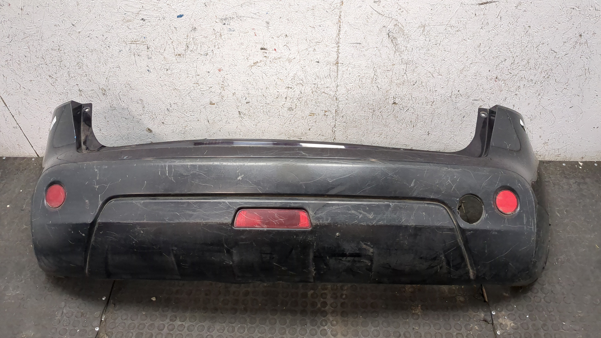 Бампер задний