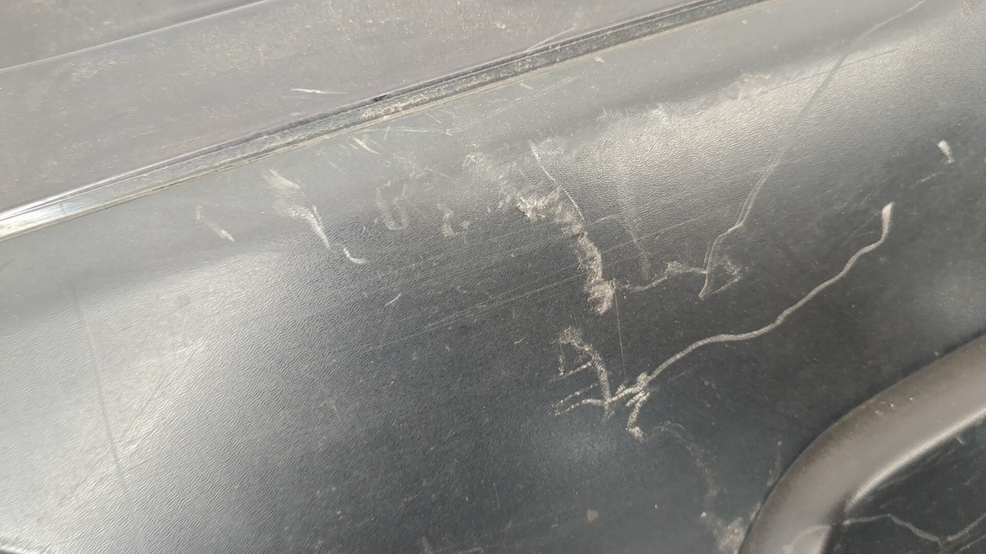 Бампер задний