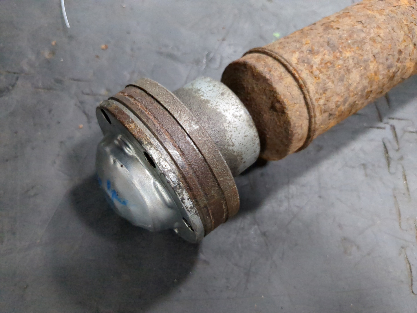 Вал карданный задний