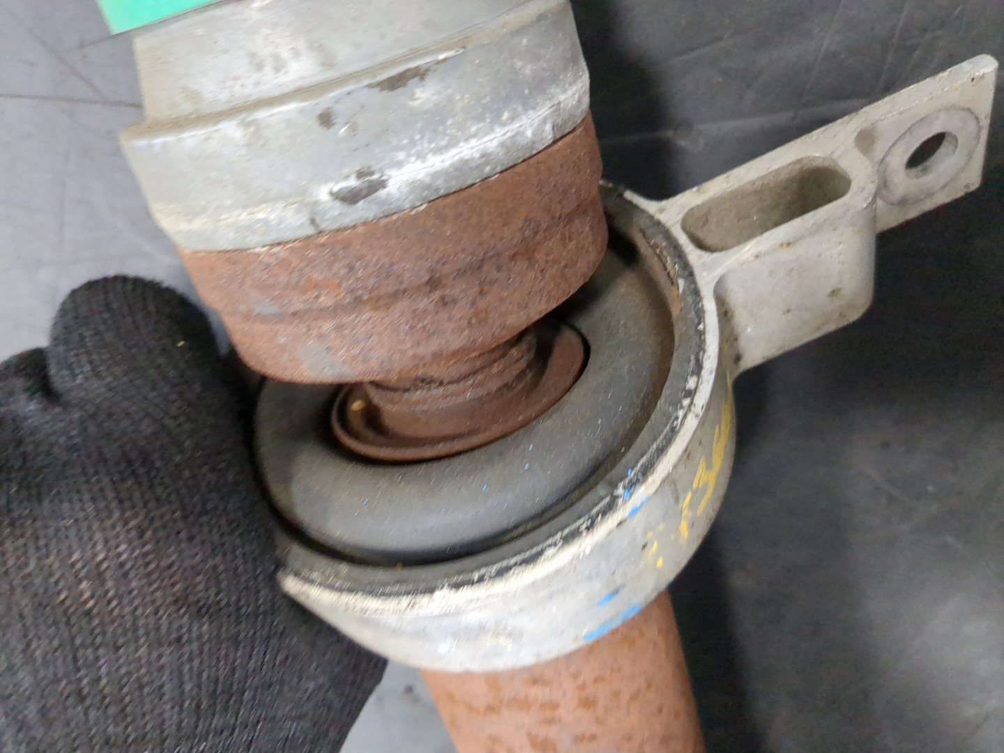 Вал карданный задний