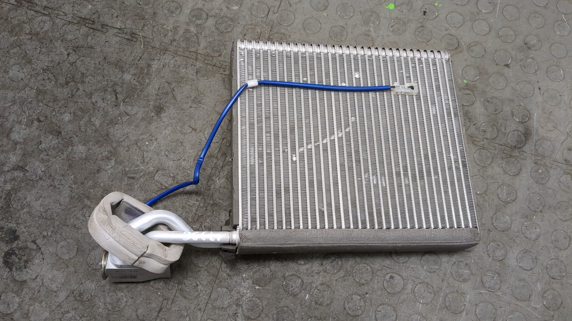 Радиатор кондиционера / конденсер