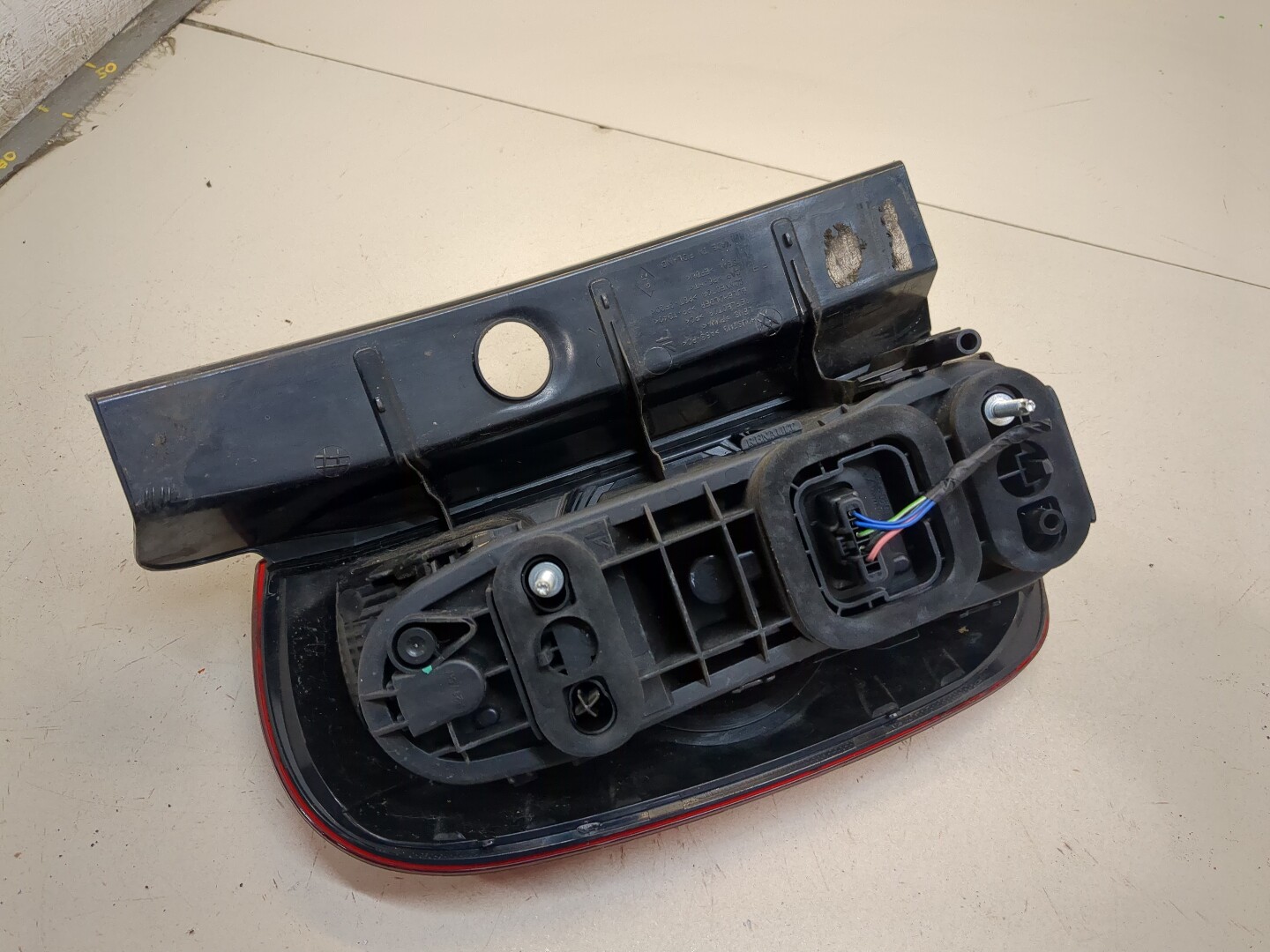 Фонарь задний правый