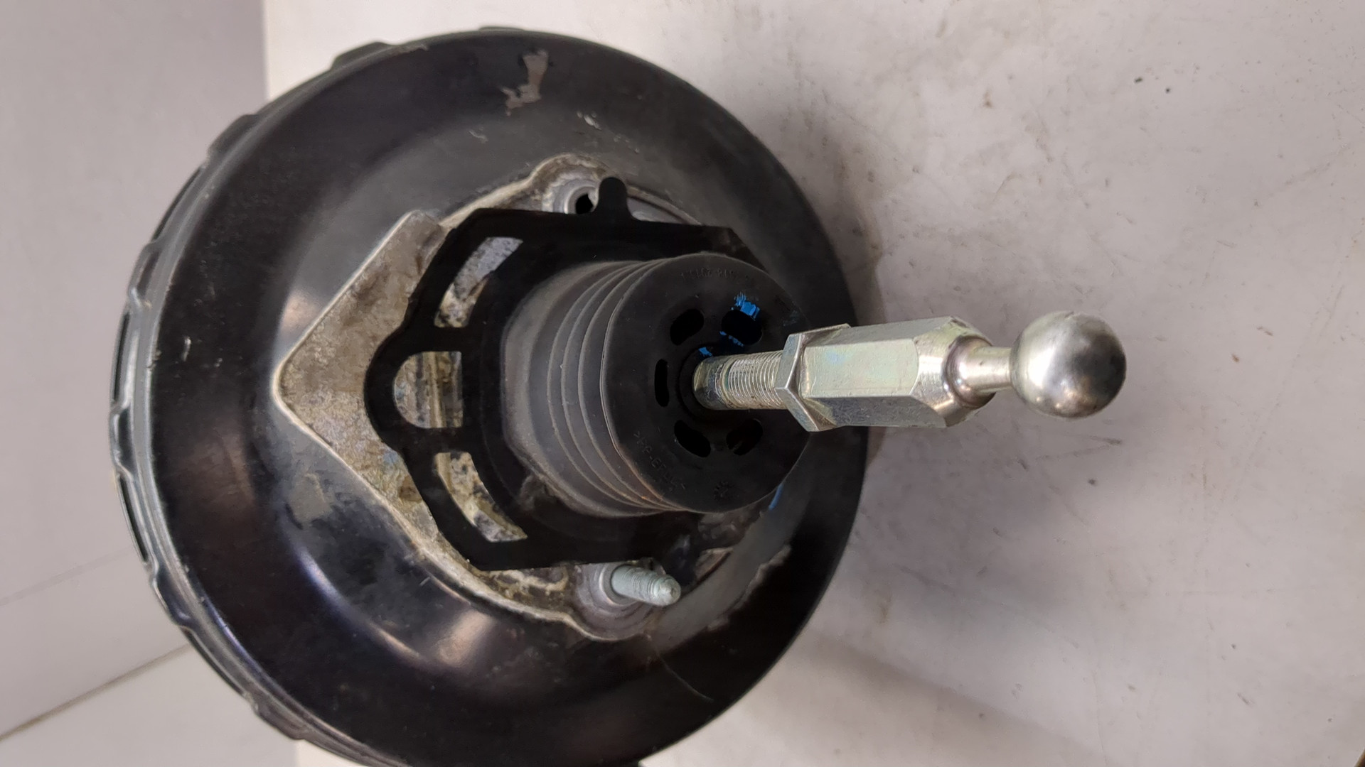 Цилиндр тормозной главный