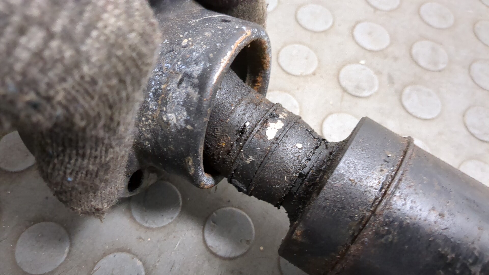 Вал карданный задний