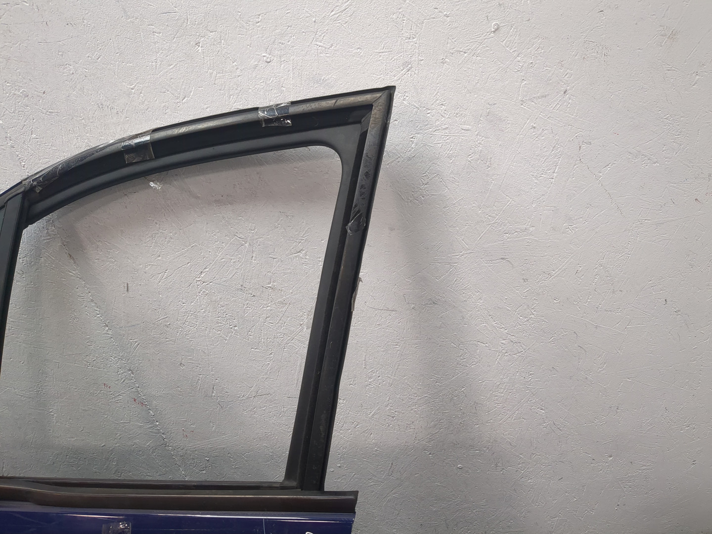 Дверь передняя левая