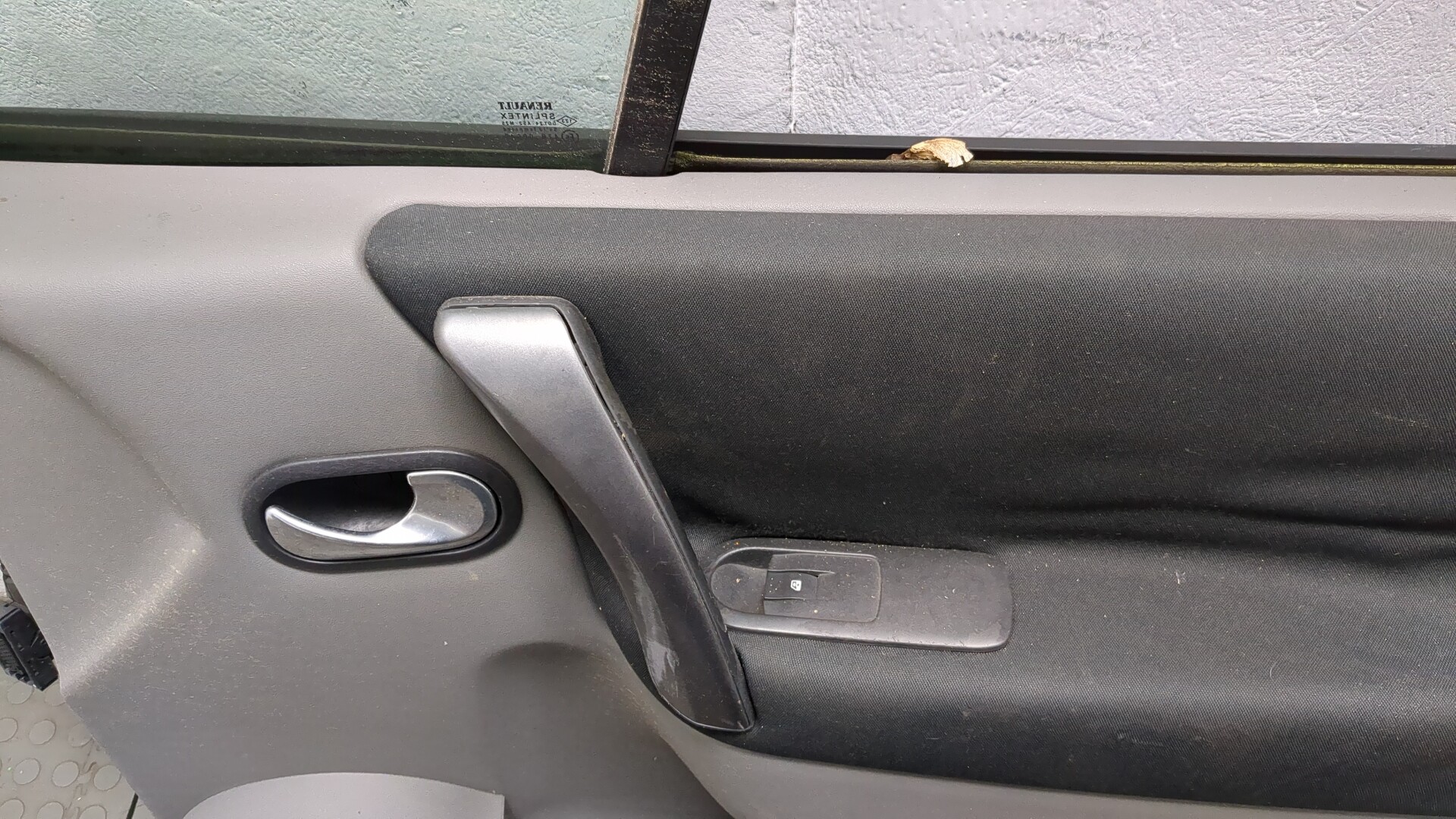 Дверь передняя правая