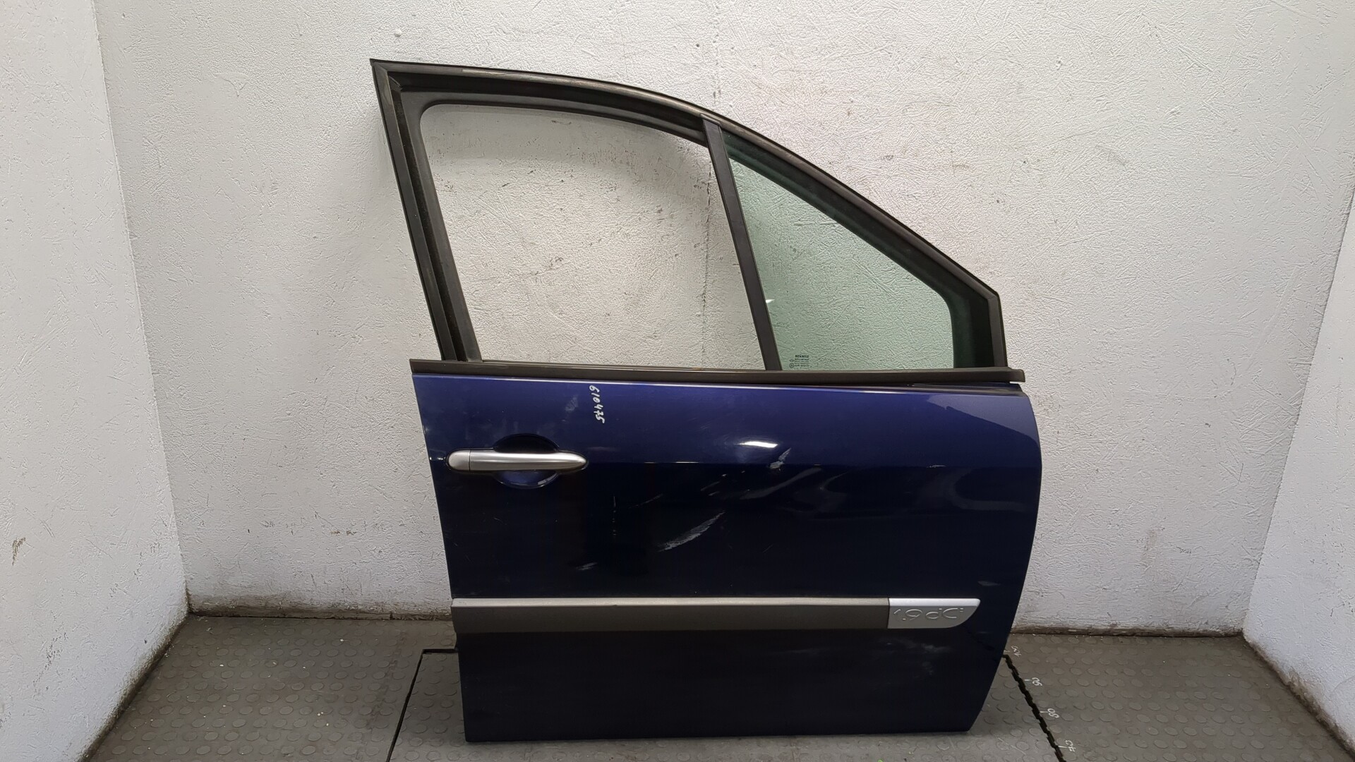 Дверь передняя правая