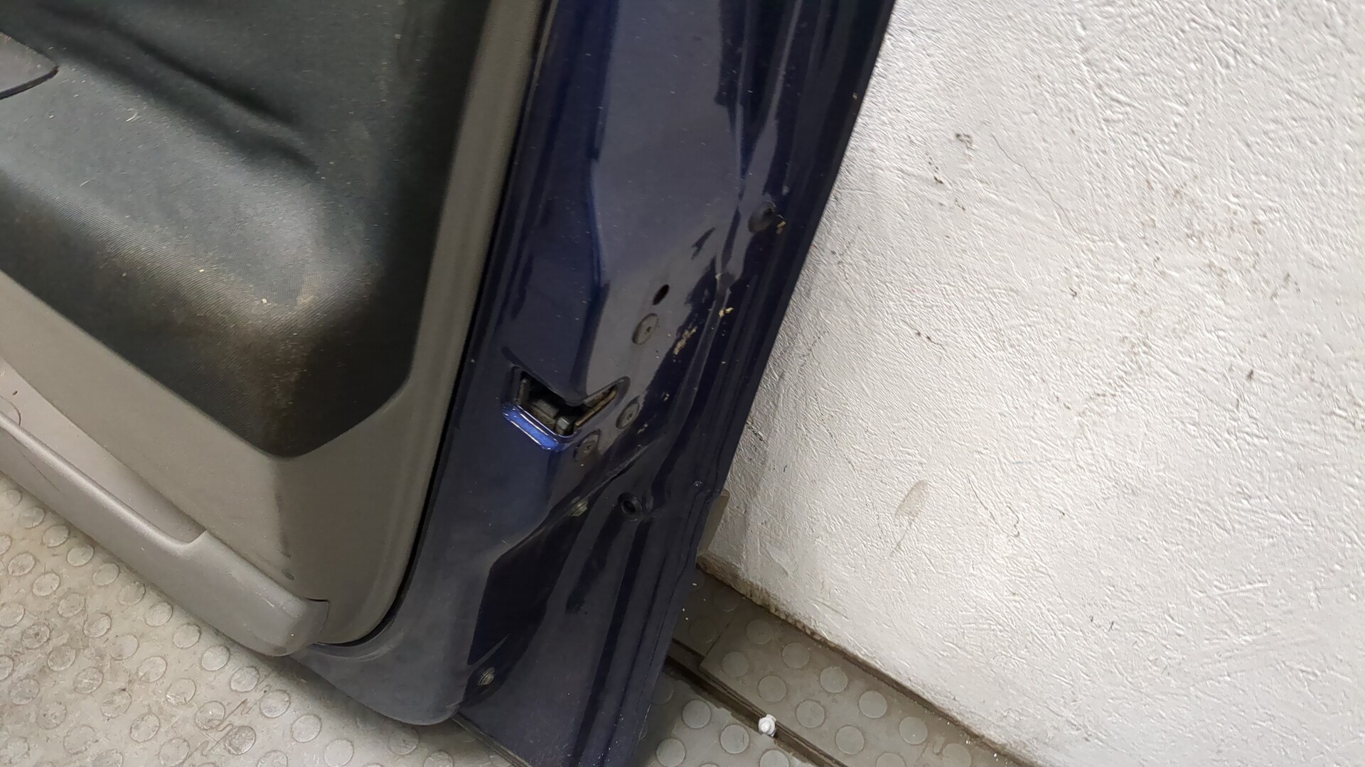 Дверь передняя правая