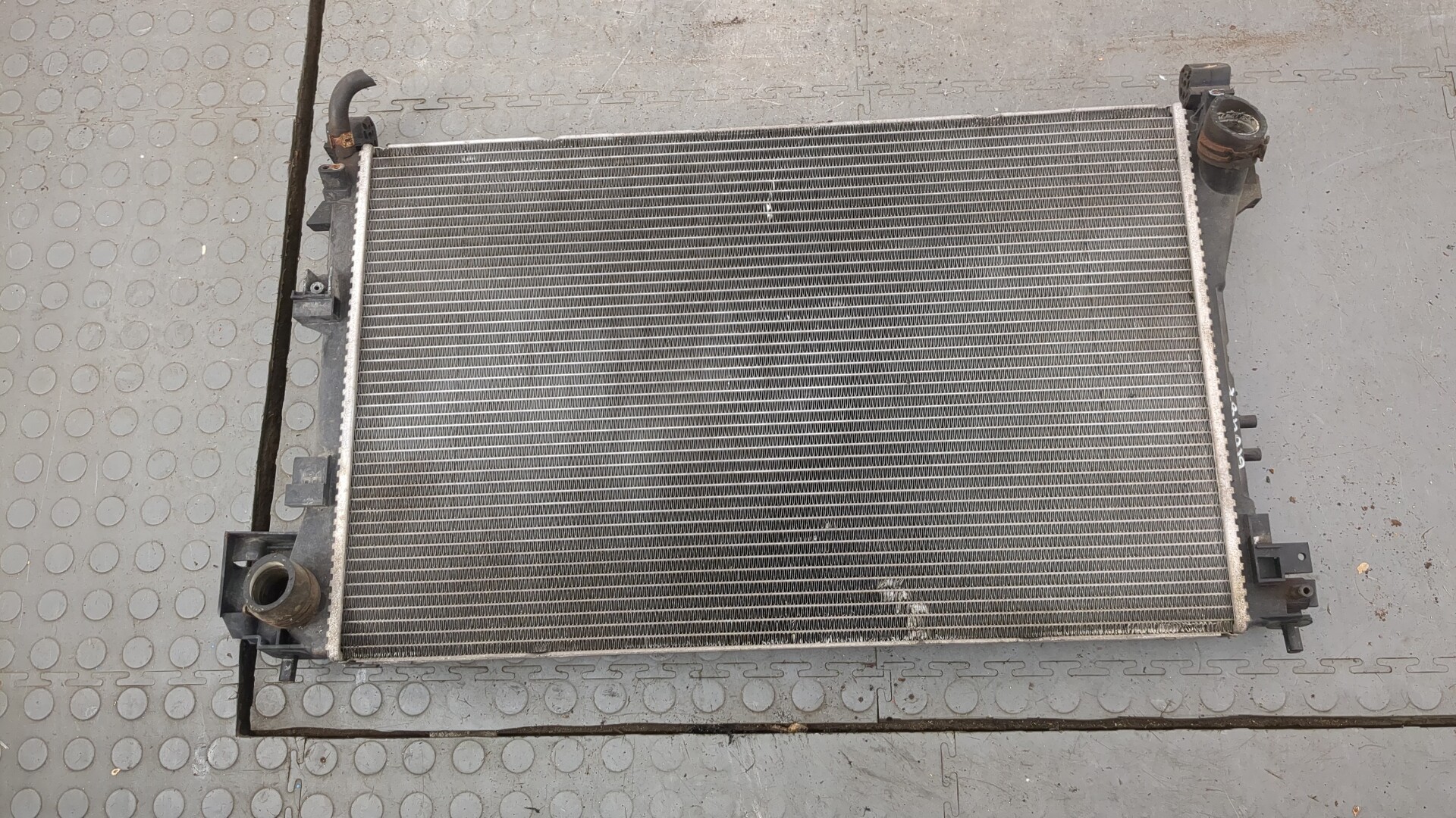 Радиатор охлаждения двигателя основной