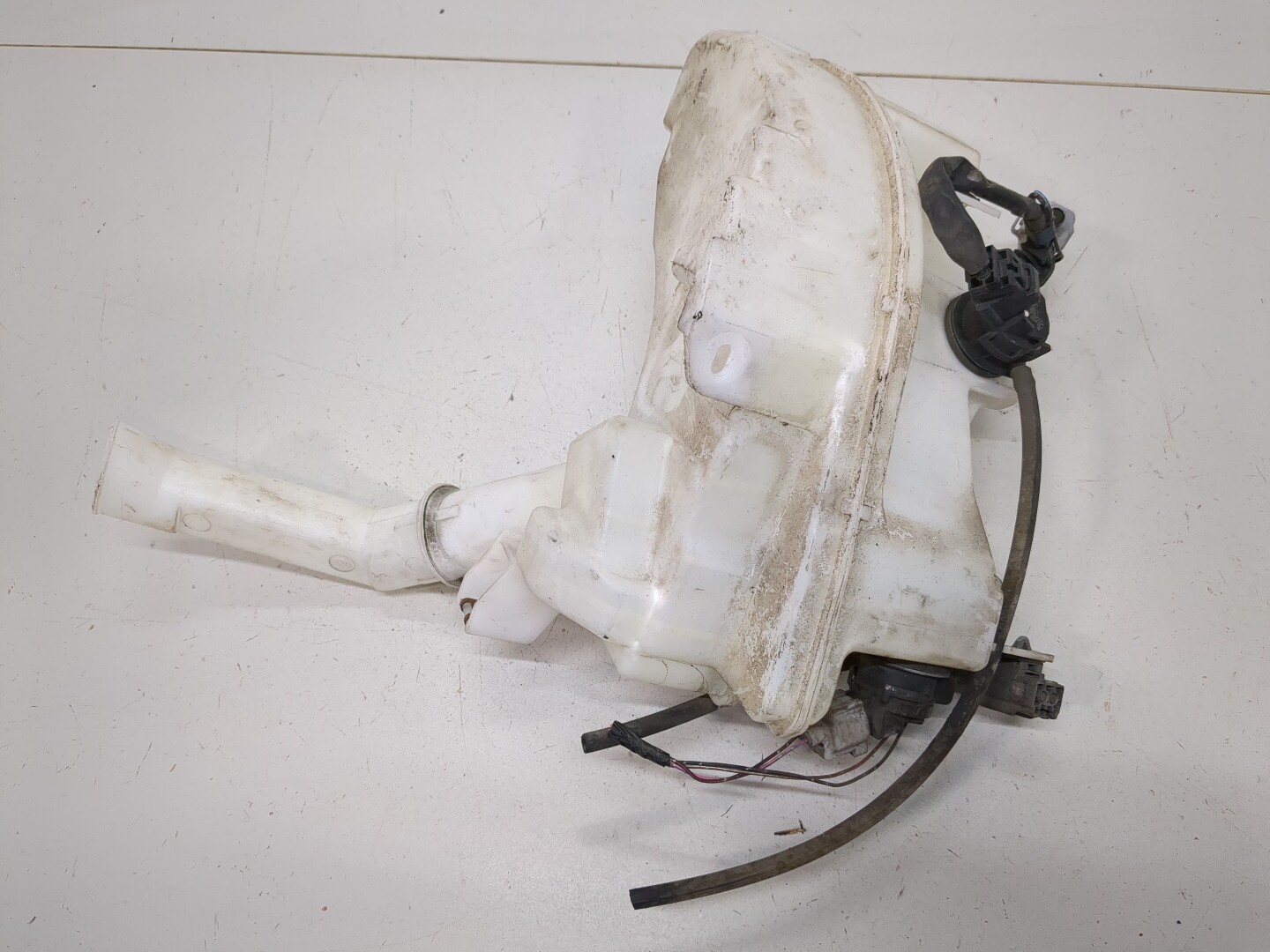 Бачок омывателя лобового стекла