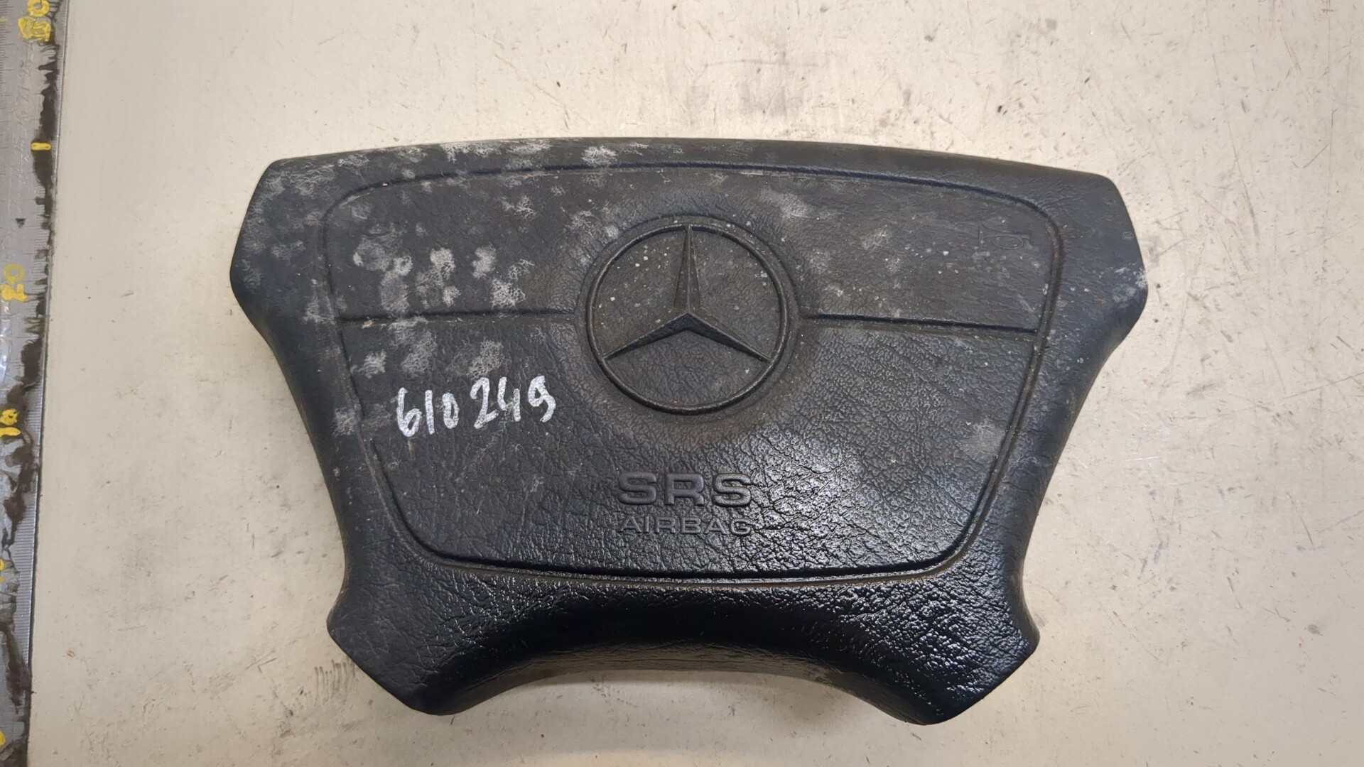 Подушка безопасности в рулевое колесо