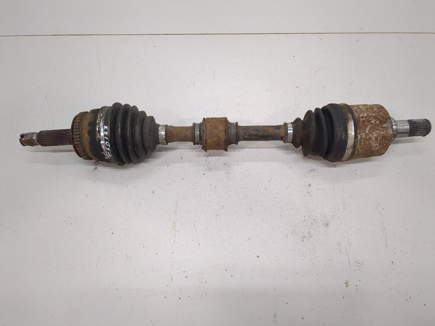 Полуось передняя левая