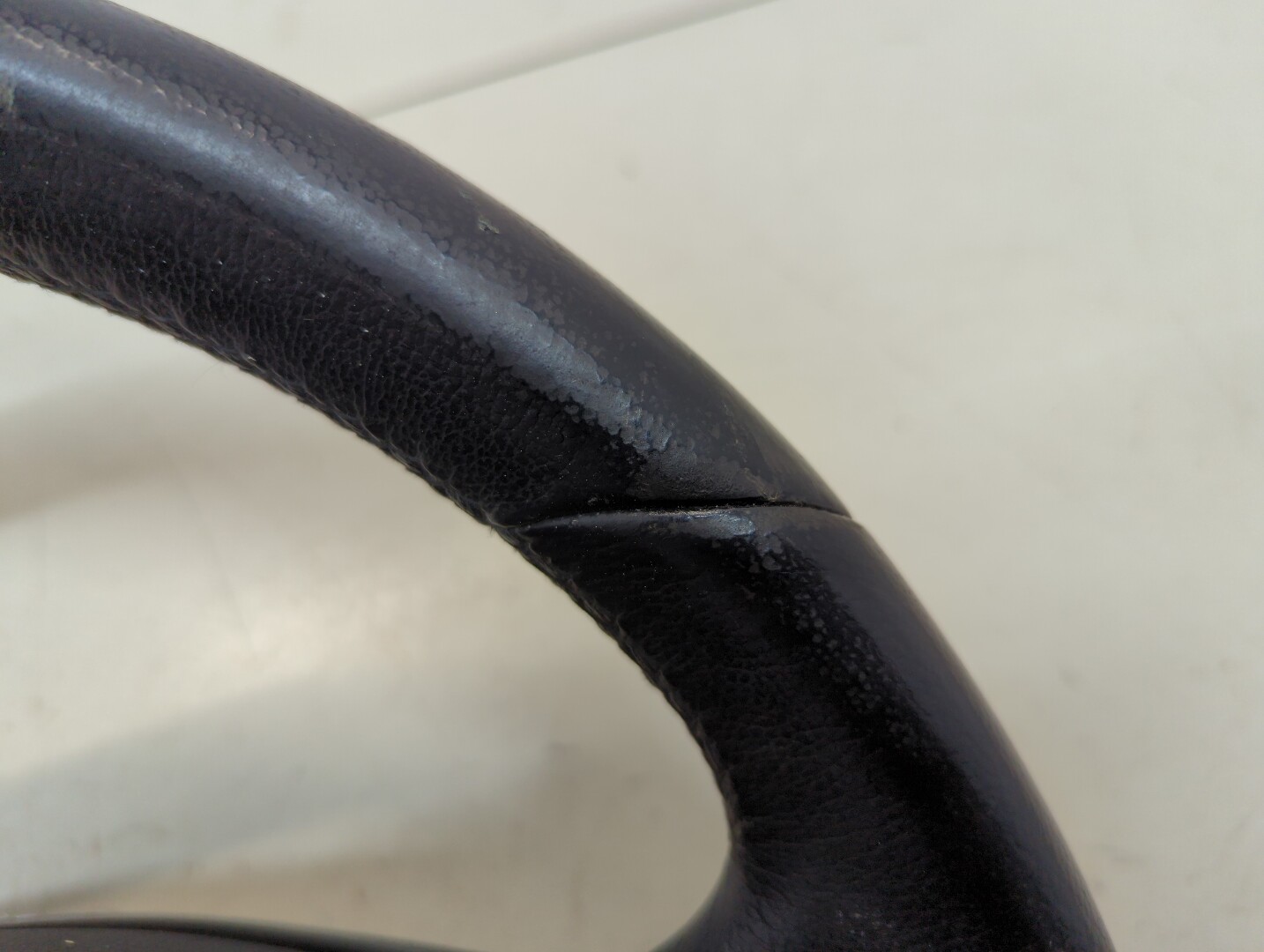 Рулевое колесо (руль)