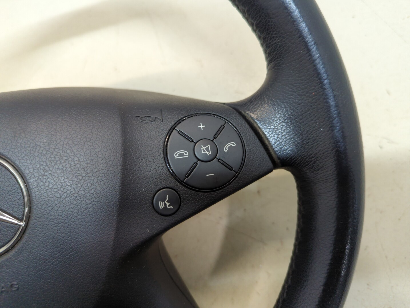 Рулевое колесо (руль)