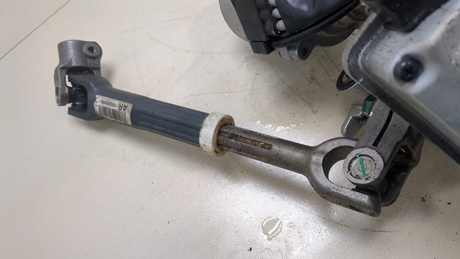 Серводвигатель рулевой рейки