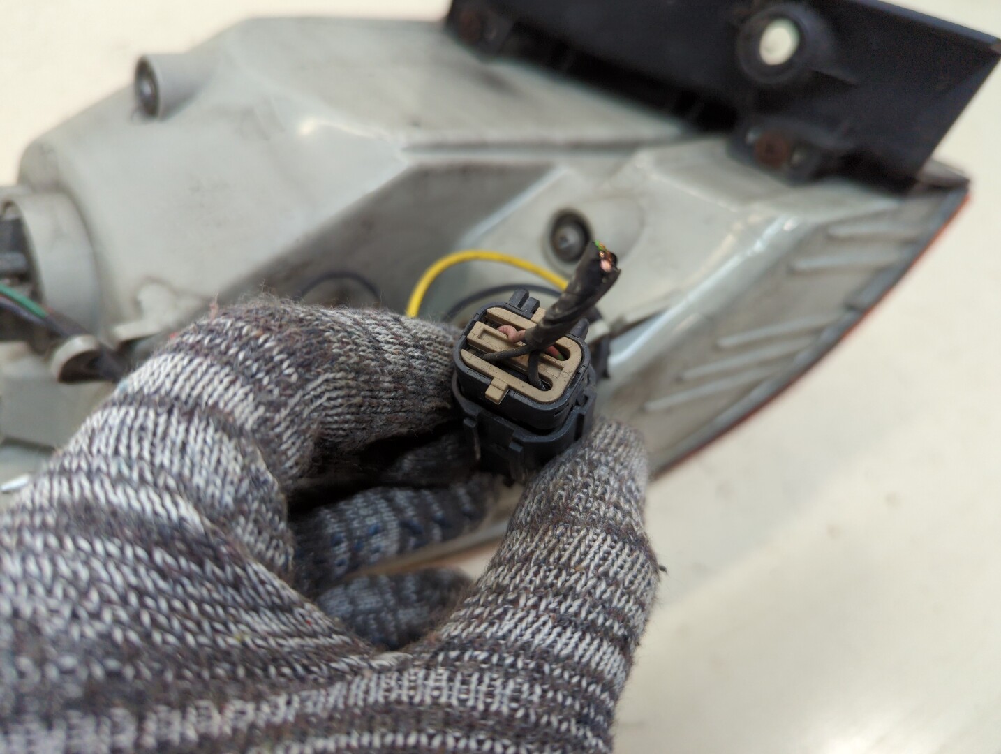 Фонарь задний правый