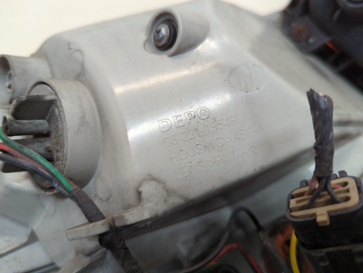 Фонарь задний правый