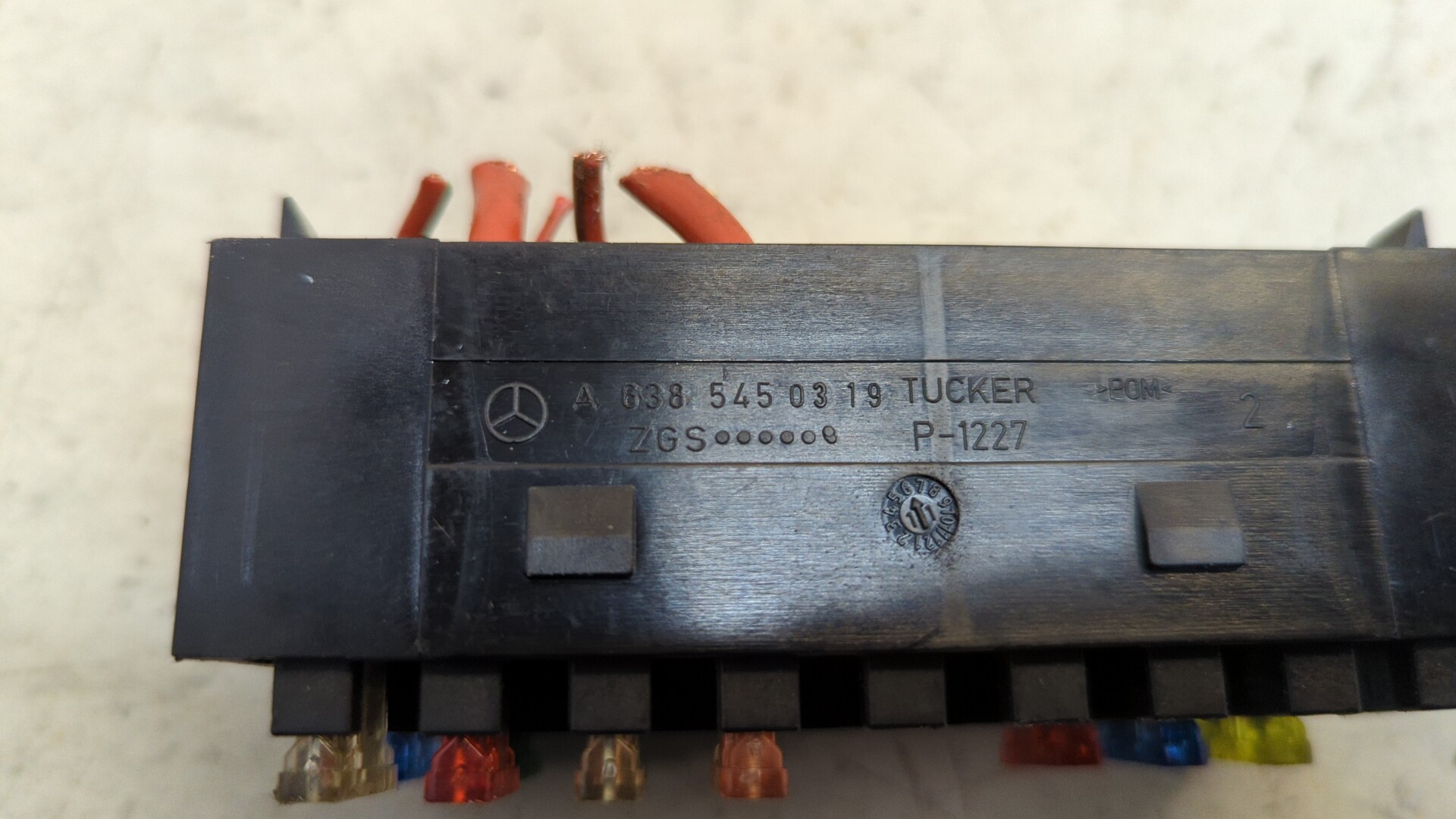 Блок предохранителей