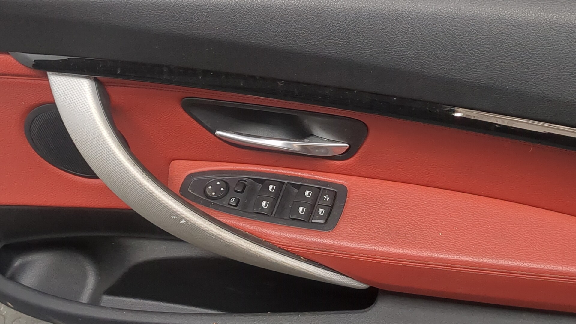 Дверь передняя правая