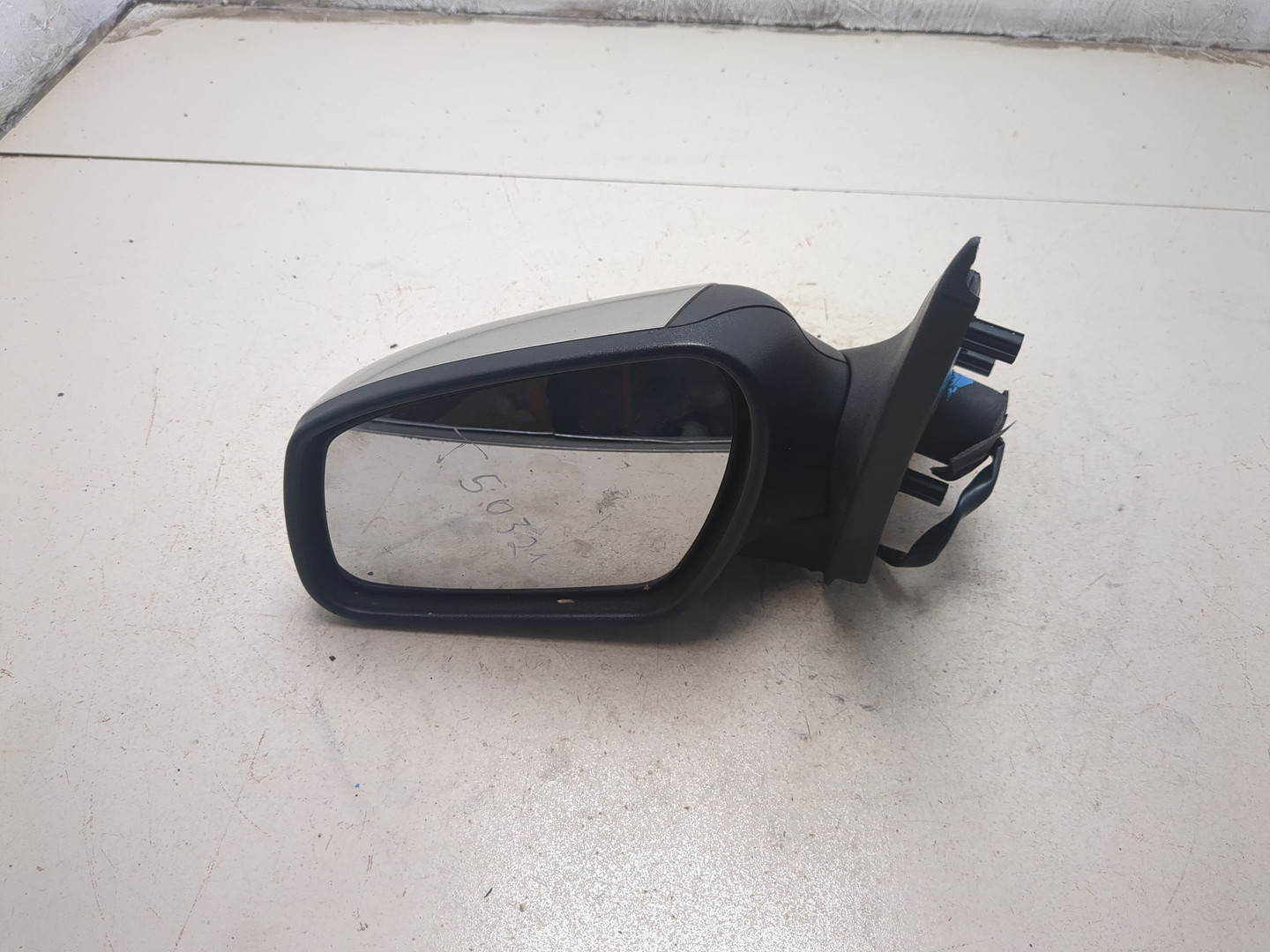 Зеркало левое электрическое