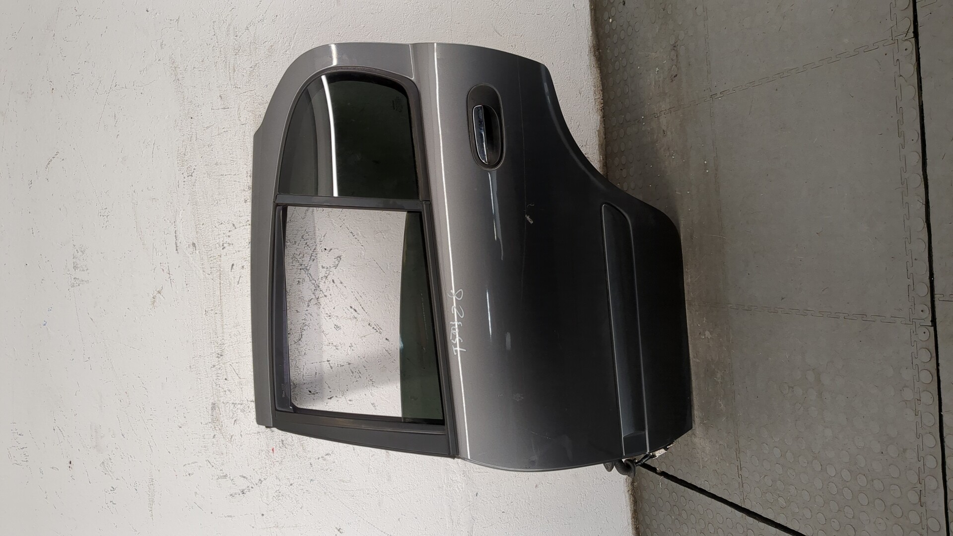 Дверь задняя левая