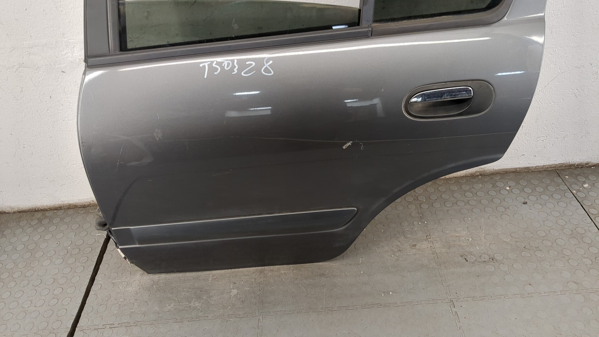 Дверь задняя левая