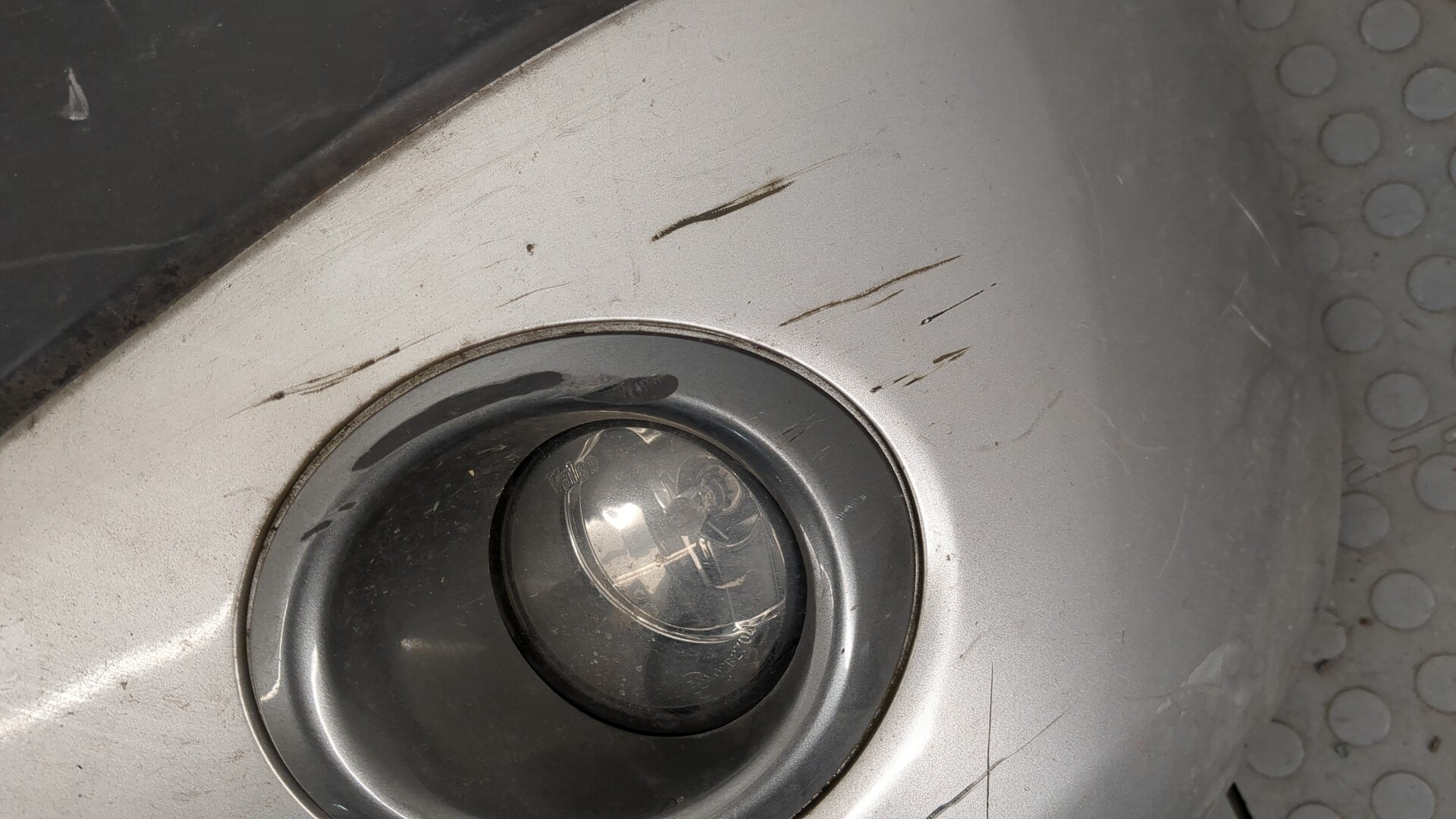 Бампер передний