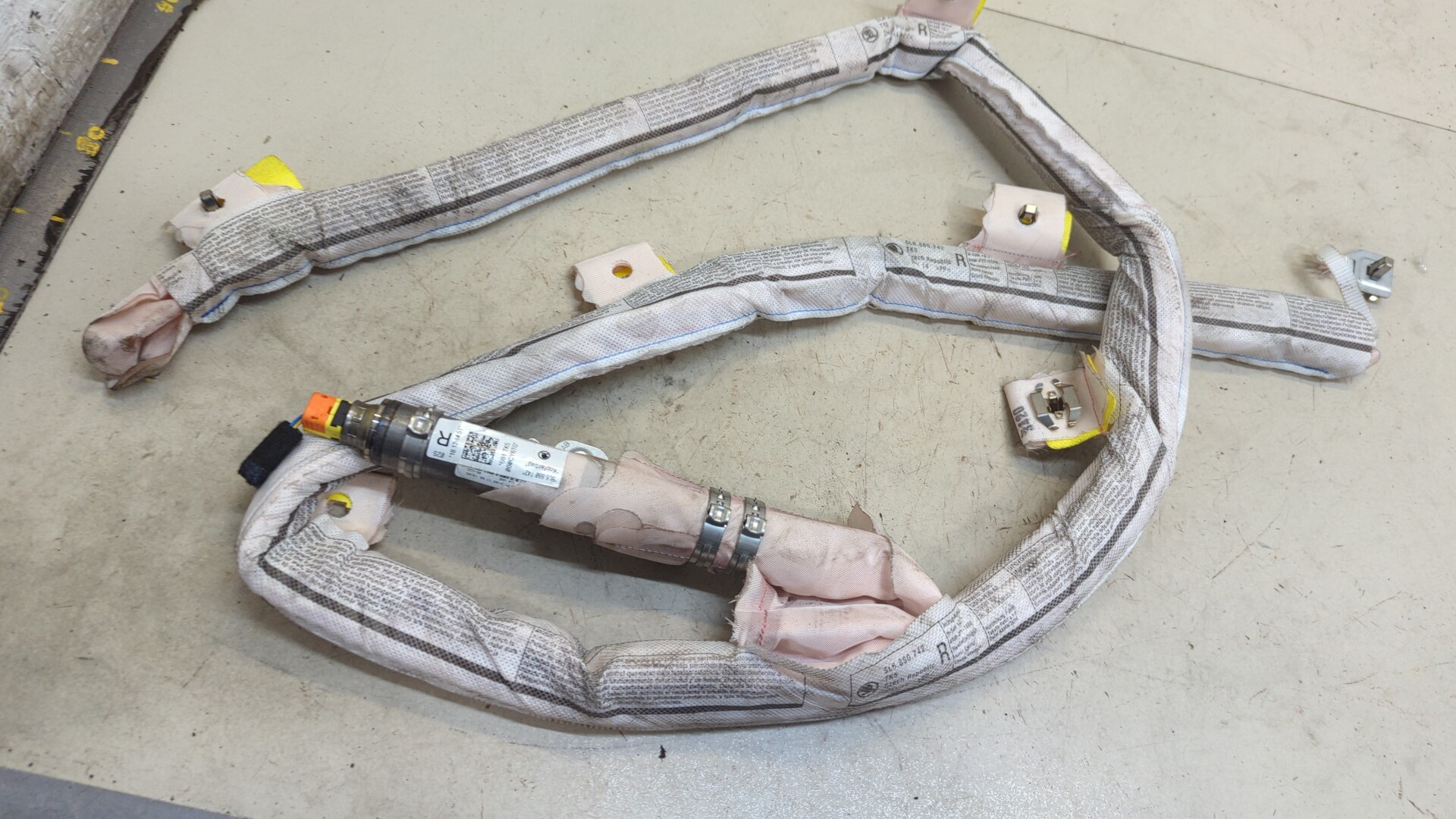 Подушка безопасности боковая (шторка)