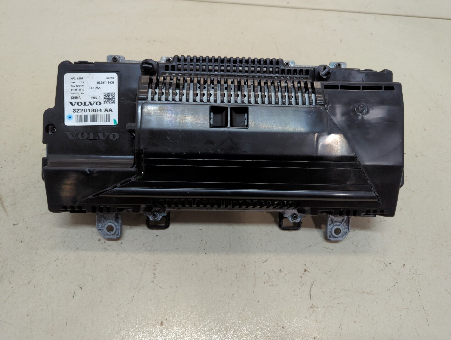 Панель приборов