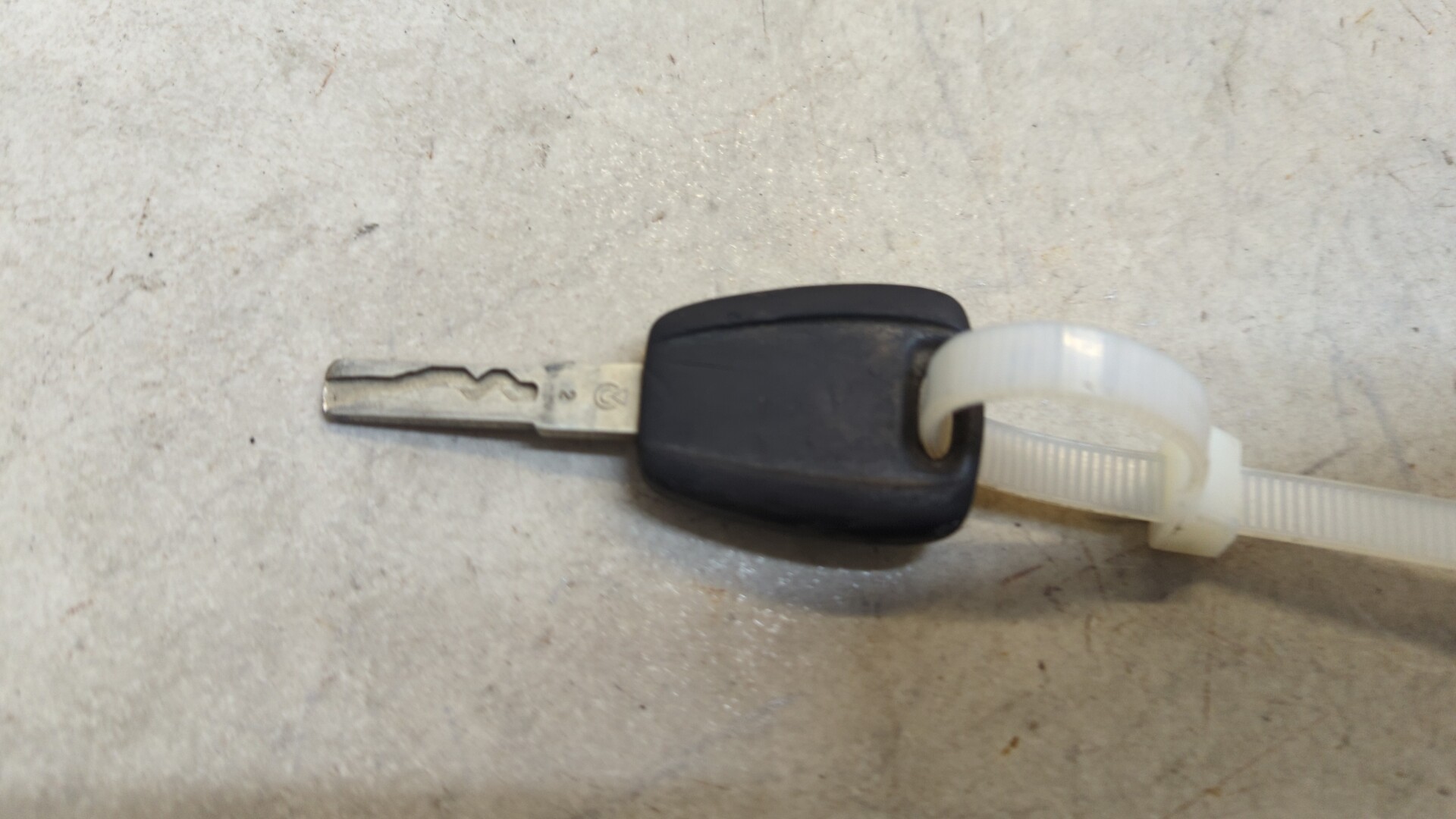 Ключ зажигания