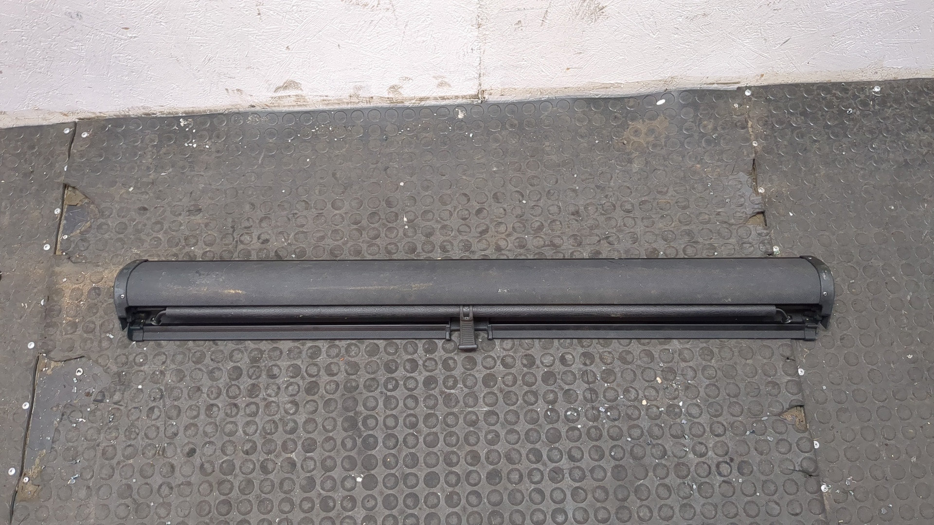 Шторка багажника